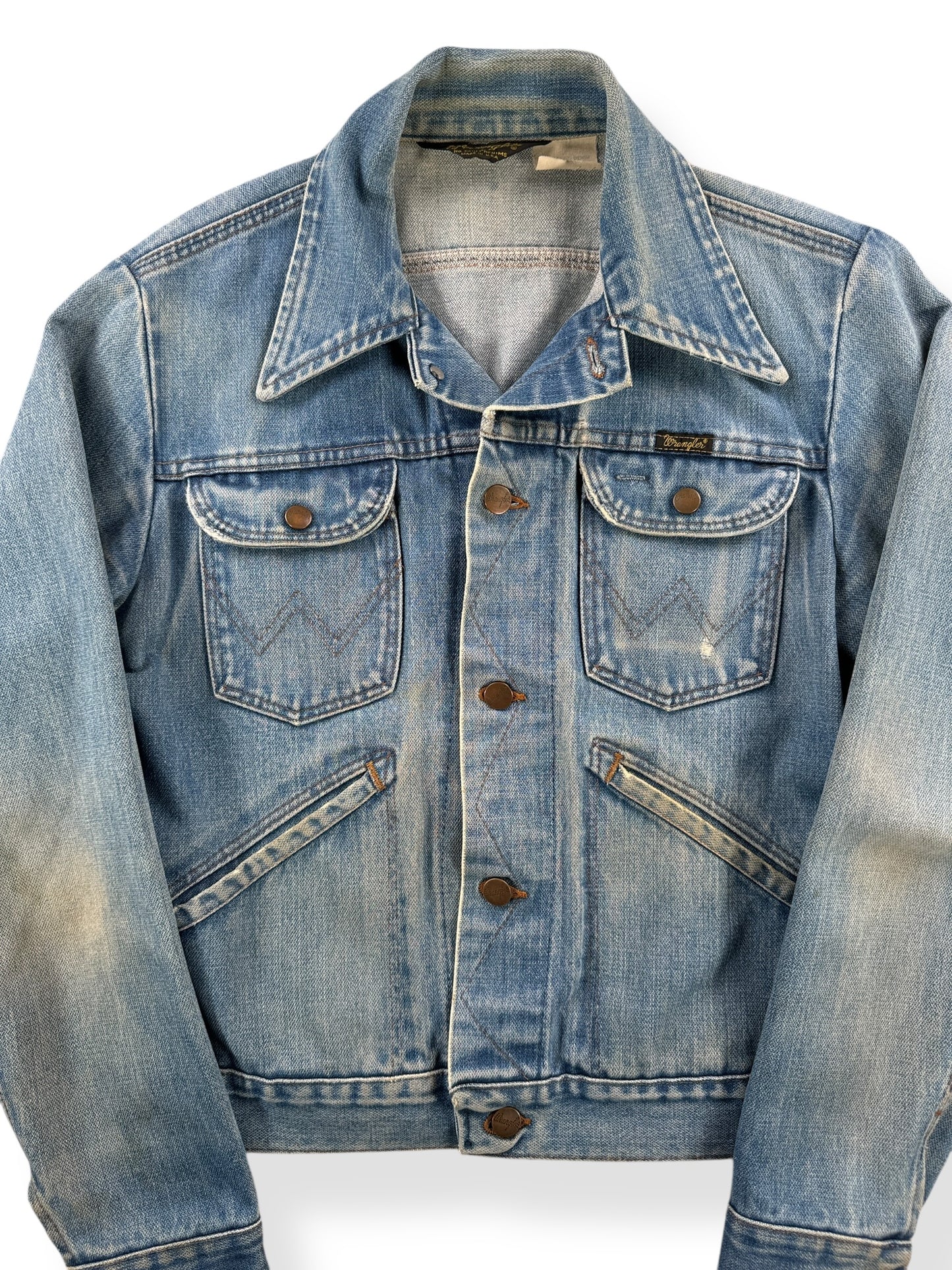 Front Close Up of Vintage Wrangler 126MJ Denim Jacket SZ 36