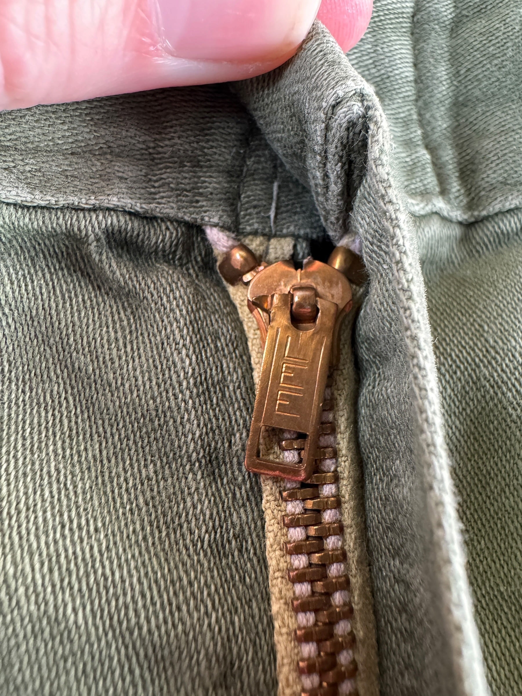 Zipper on Vintage 0G107 Trousers W28