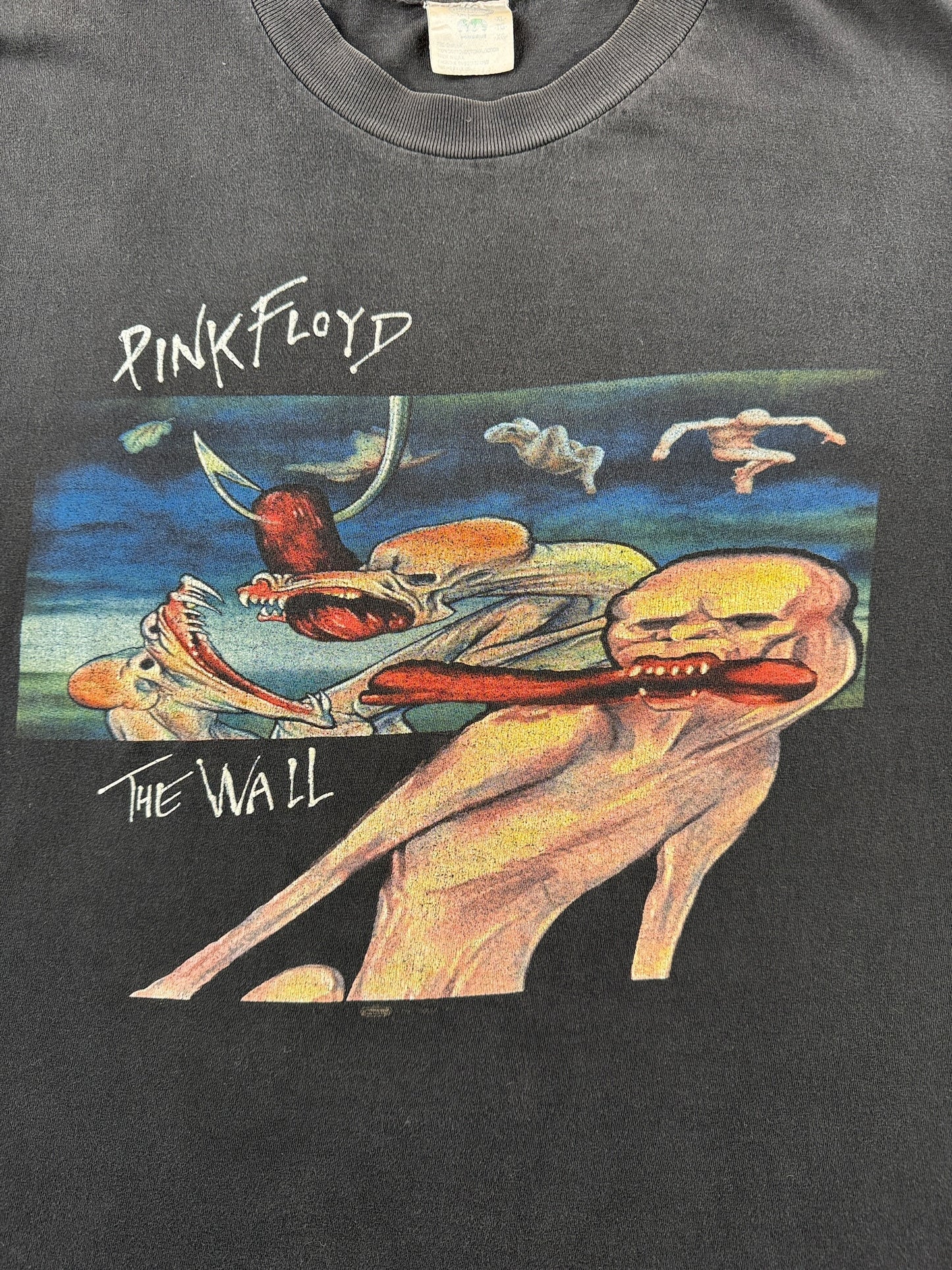 Graphic of Vintage Wonderland Production 1997 Pink Floyd Tee SZ XL