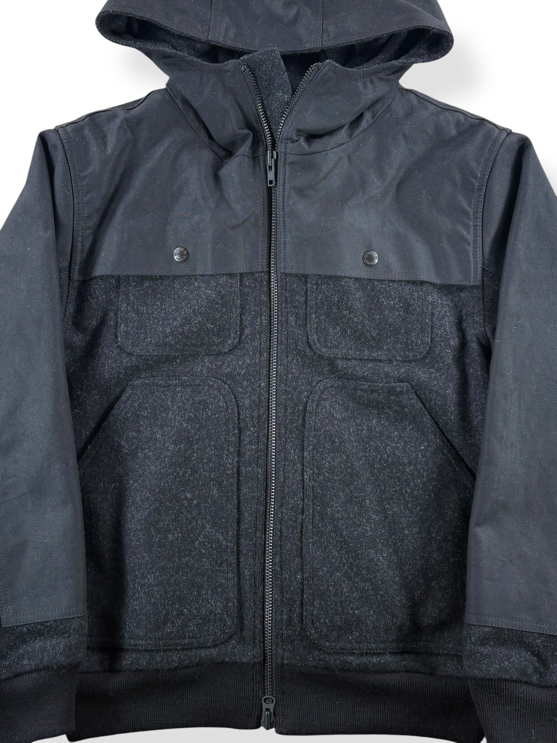Front Close Up of Modern Filson Charcoal Mackinaw Foul Weather Hoodie SZ XS