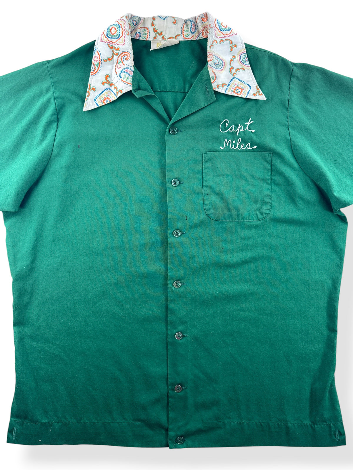 Close-up of Vintage King Louie Paisley Trim Bowling Shirt SZ L