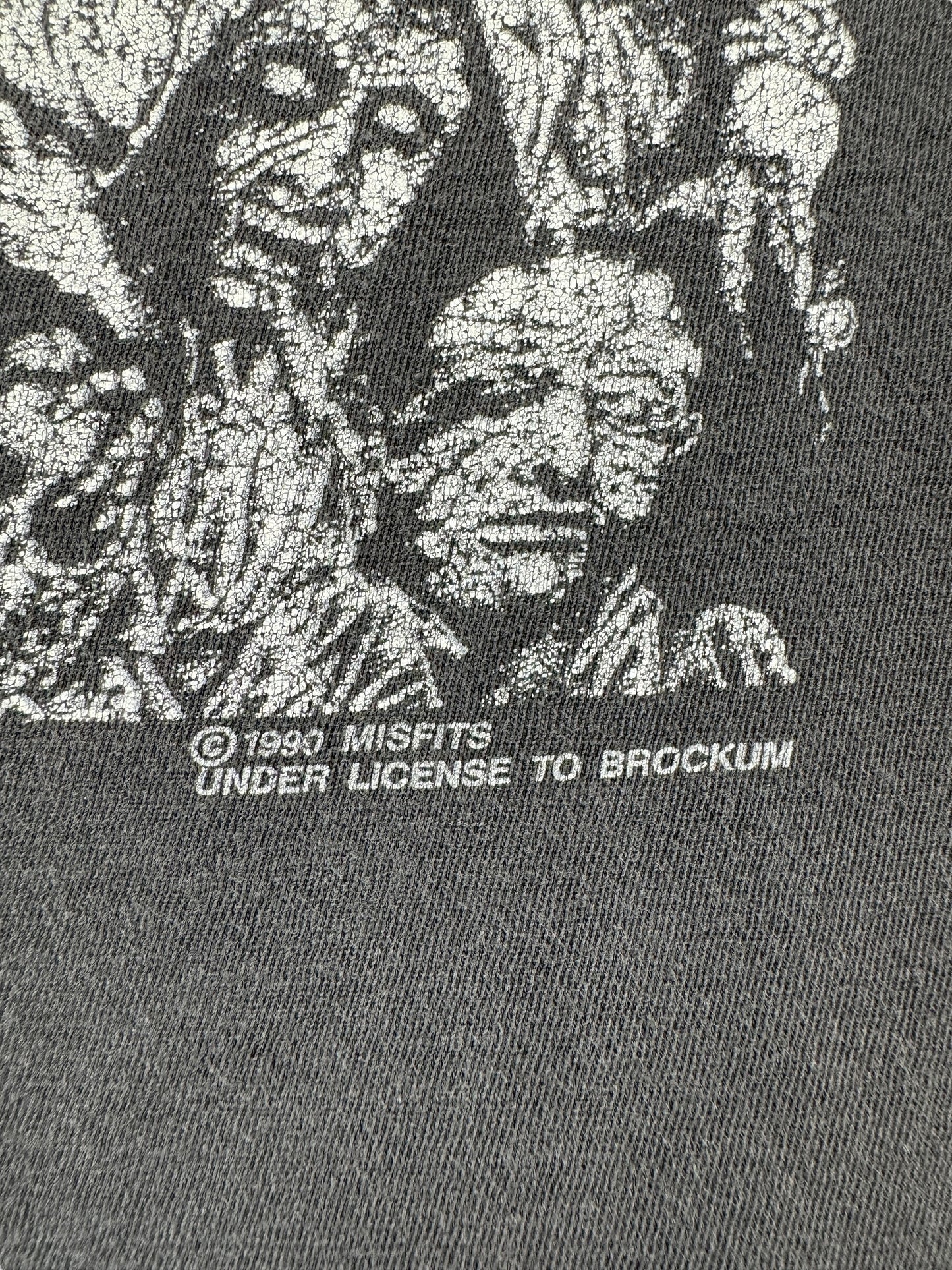 Trademark on Vintage 90s Era Misfits Earth AD Brockum Tee SZ L
