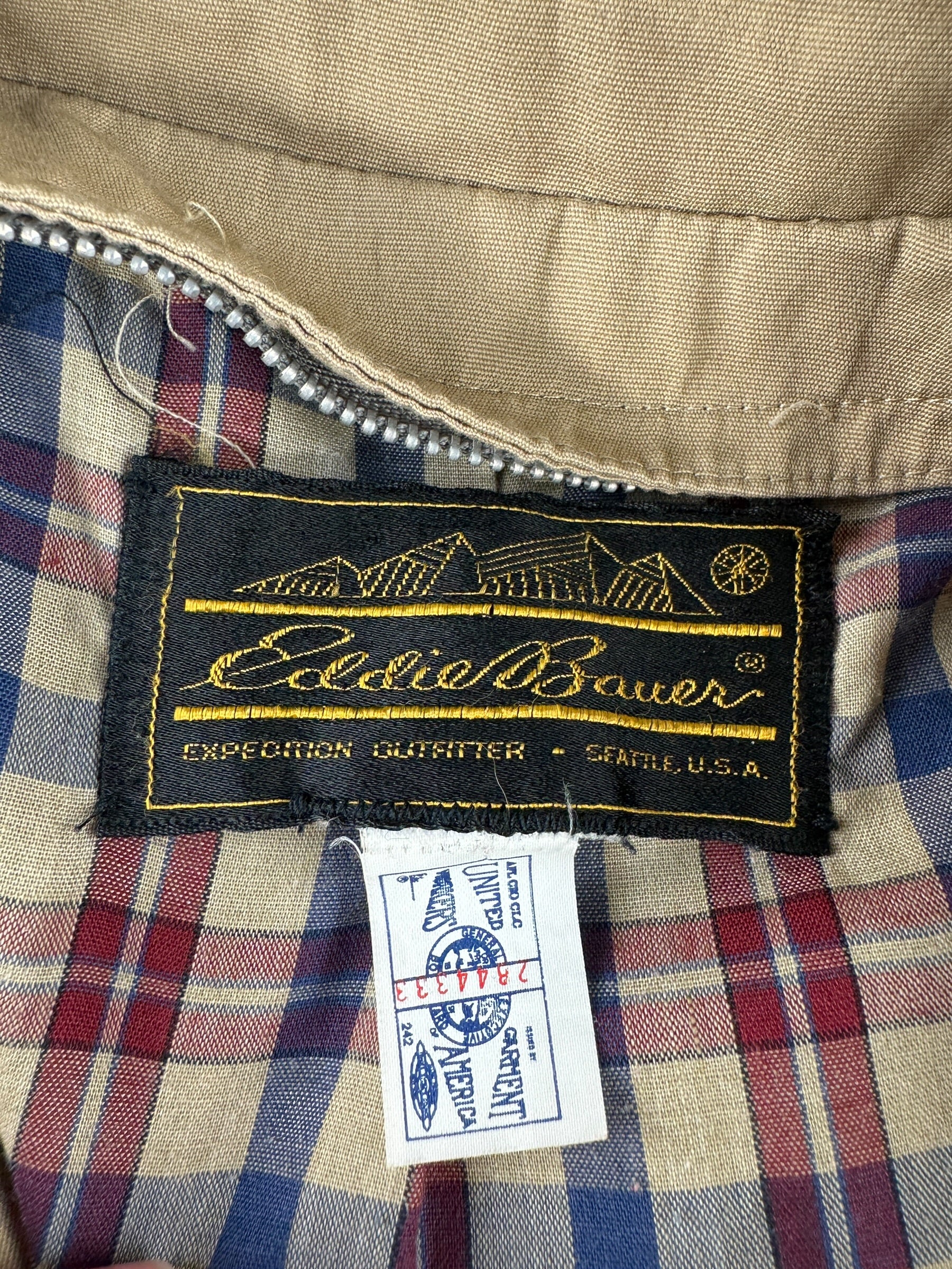 Tag on Vintage Eddie Bauer Nylon/Cotton Blend Trench Coat SZ L