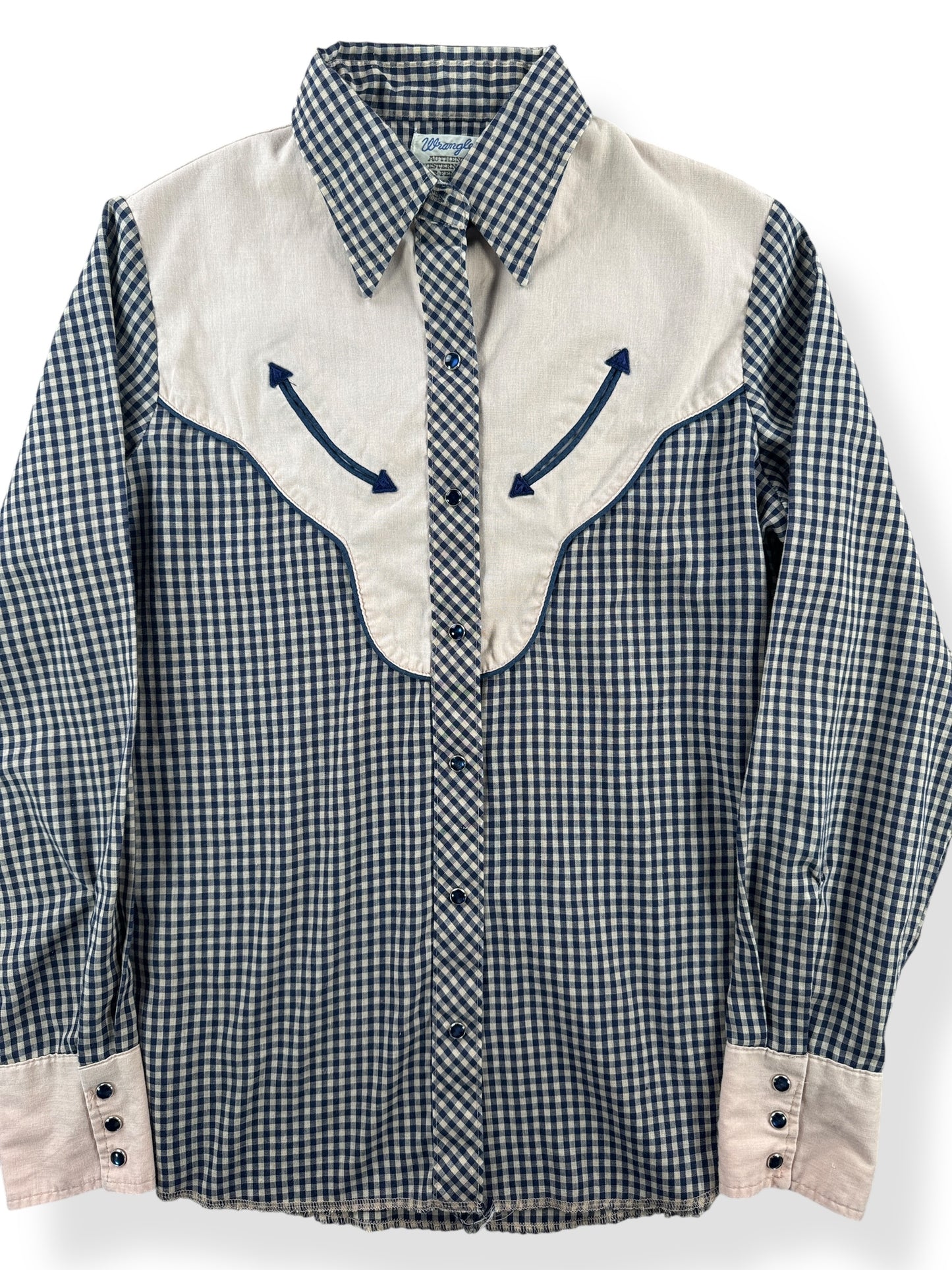 Front Close Up of Vintage Authentic Ladies Wrangler Gingham Western Top SZ M