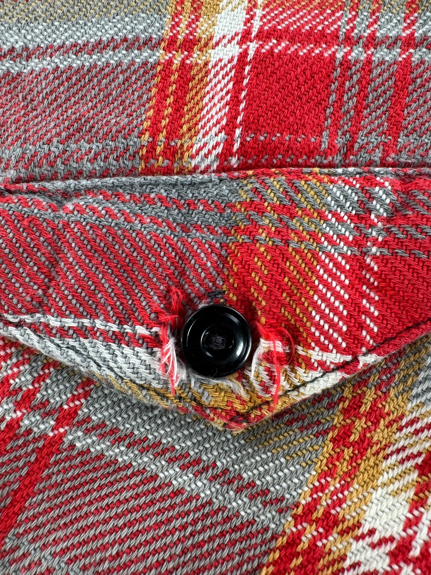 Button on Vintage Frostproof Cotton Flannel SZ 15 1/2 (Fits S)