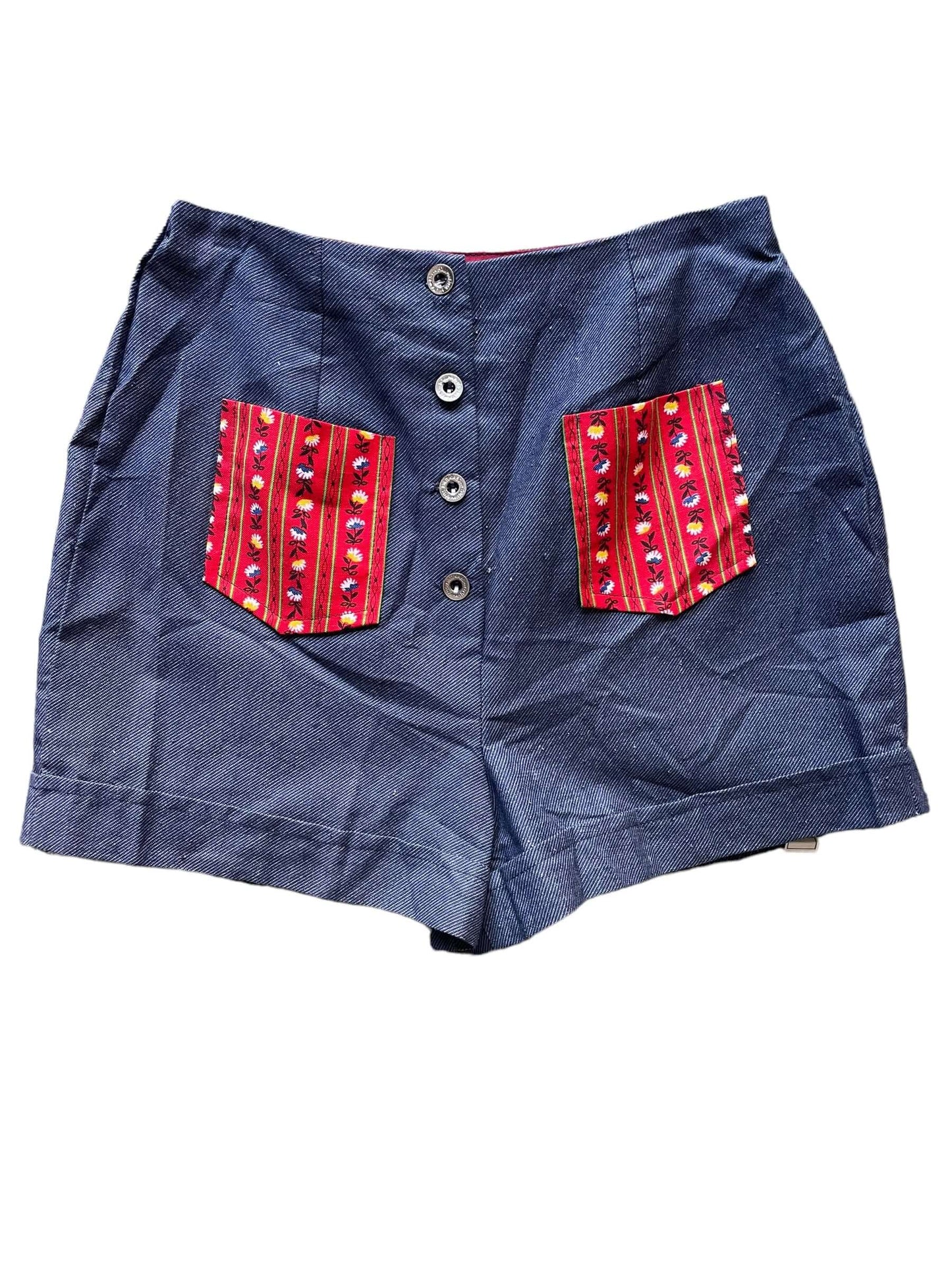 Full front view of Vintage 1970s Denim Shorts with Patchwork Pockets SZ S | Barn Owl Vintage Ladies Clothing | Seattle Vintage Shorts