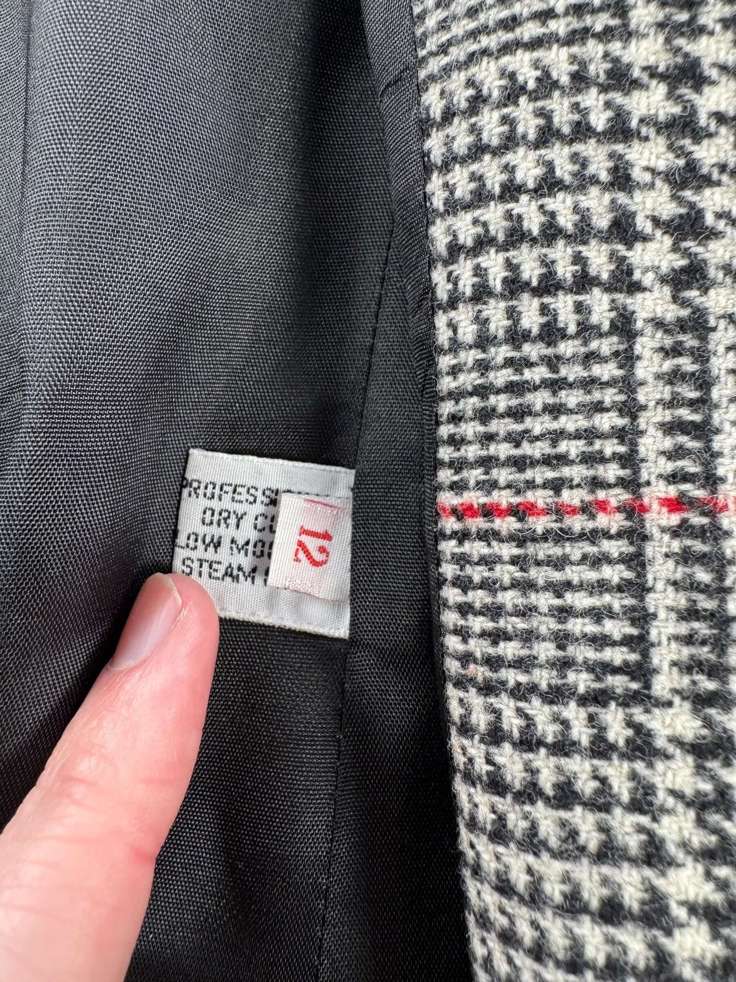 Tag of Vintage 70s Preppy Plaid Wool Blazer SZ 12