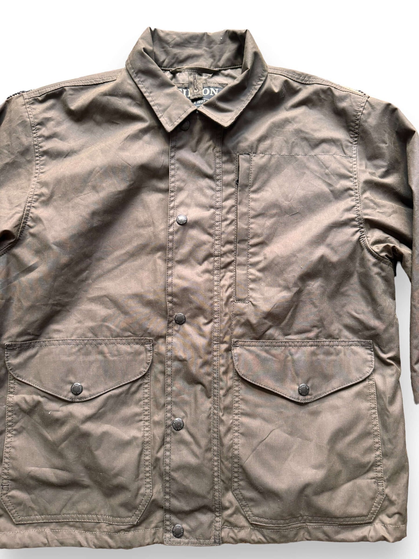 front close up of Filson Aberdeen Work Jacket SZ M