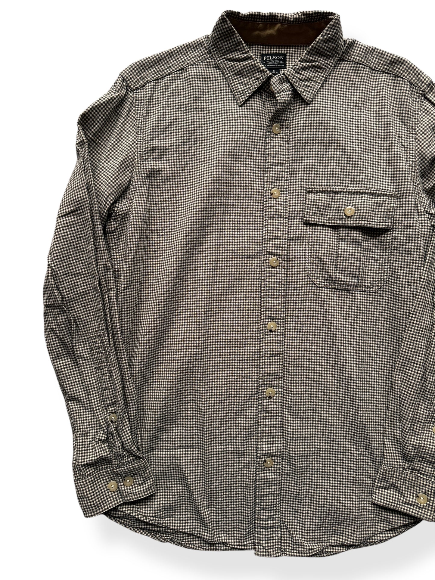 Front Right of Filson Lightweight Cotton Shirt SZ S