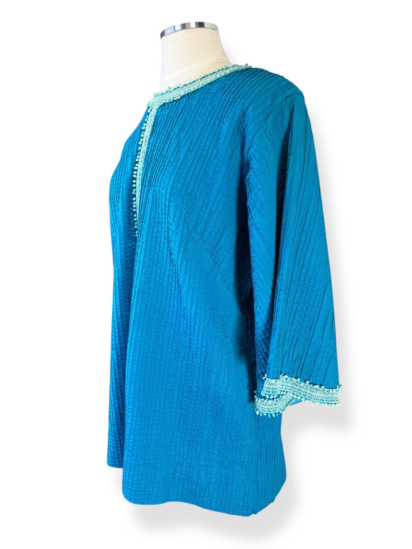 Side view of 1960s Vicki Mexican Tunic L