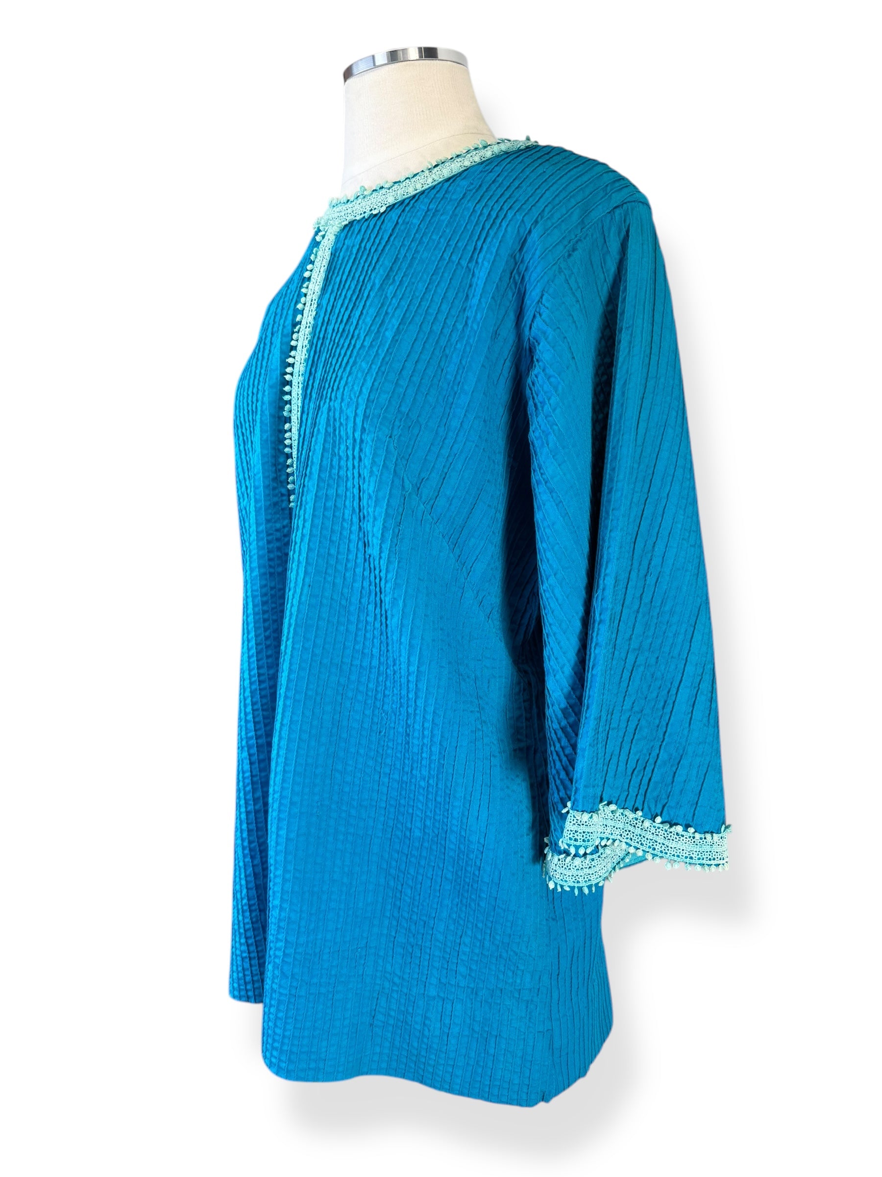 Side view of 1960s Vicki Mexican Tunic L