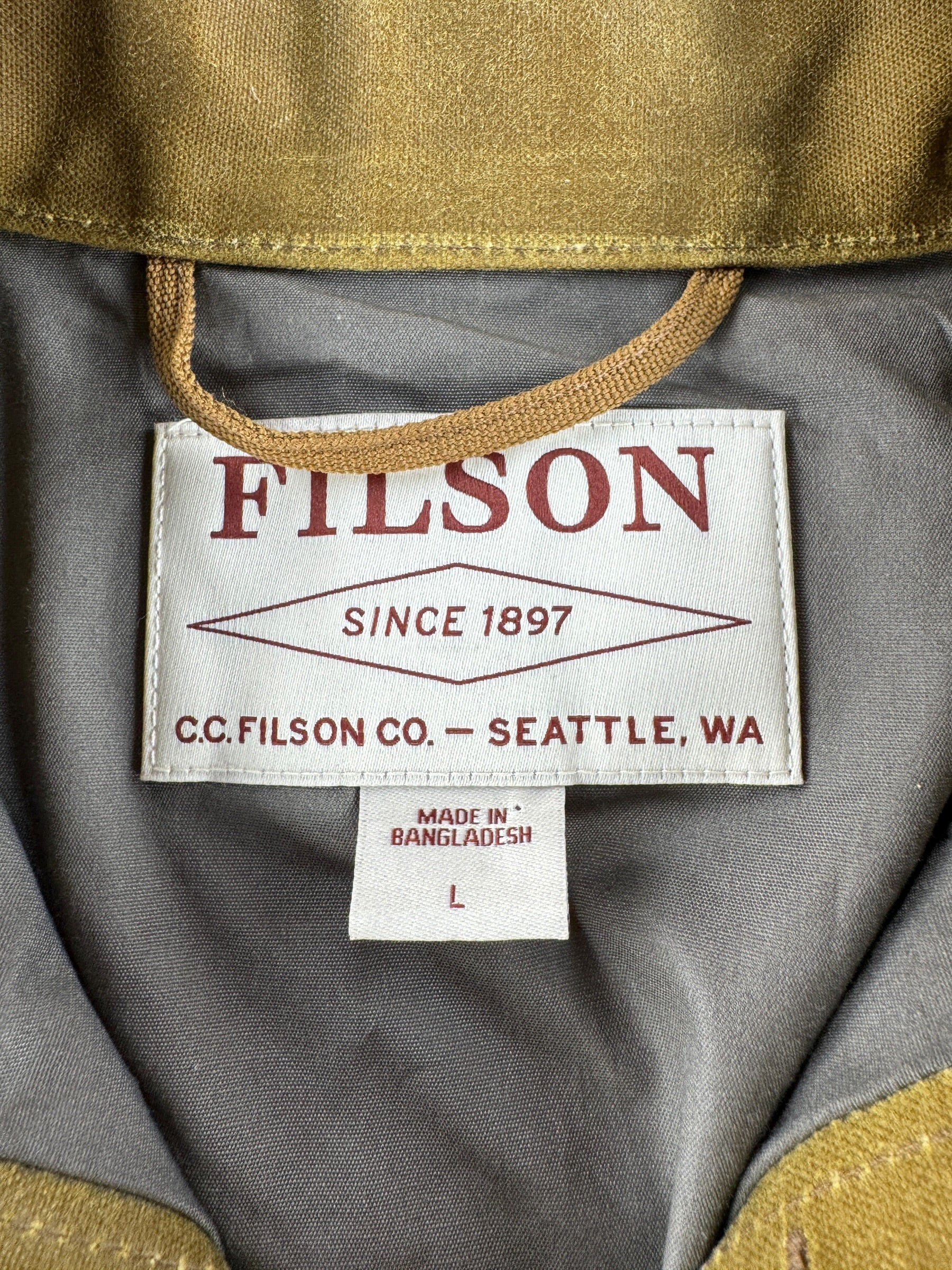 Label on Filson Short Lined Cruiser SZ L
