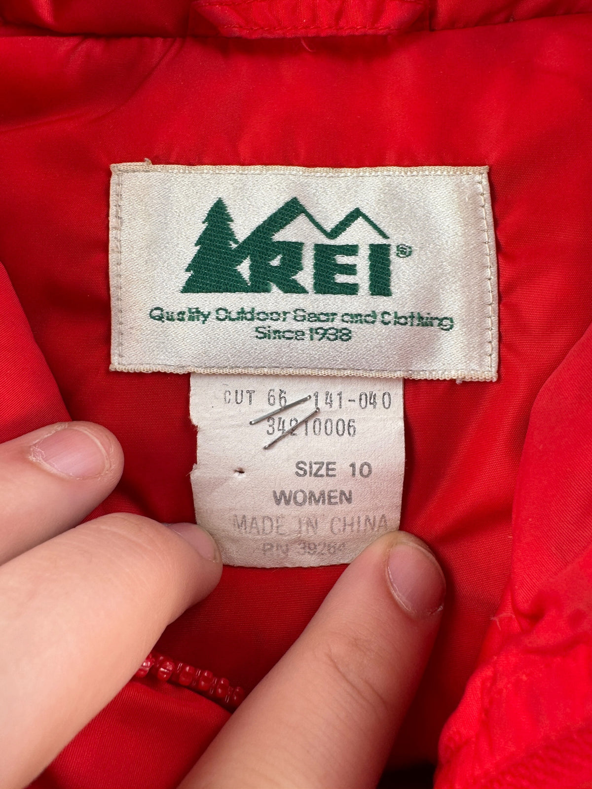 Tags on Vintage 80s REI Puffer Jacket SZ M