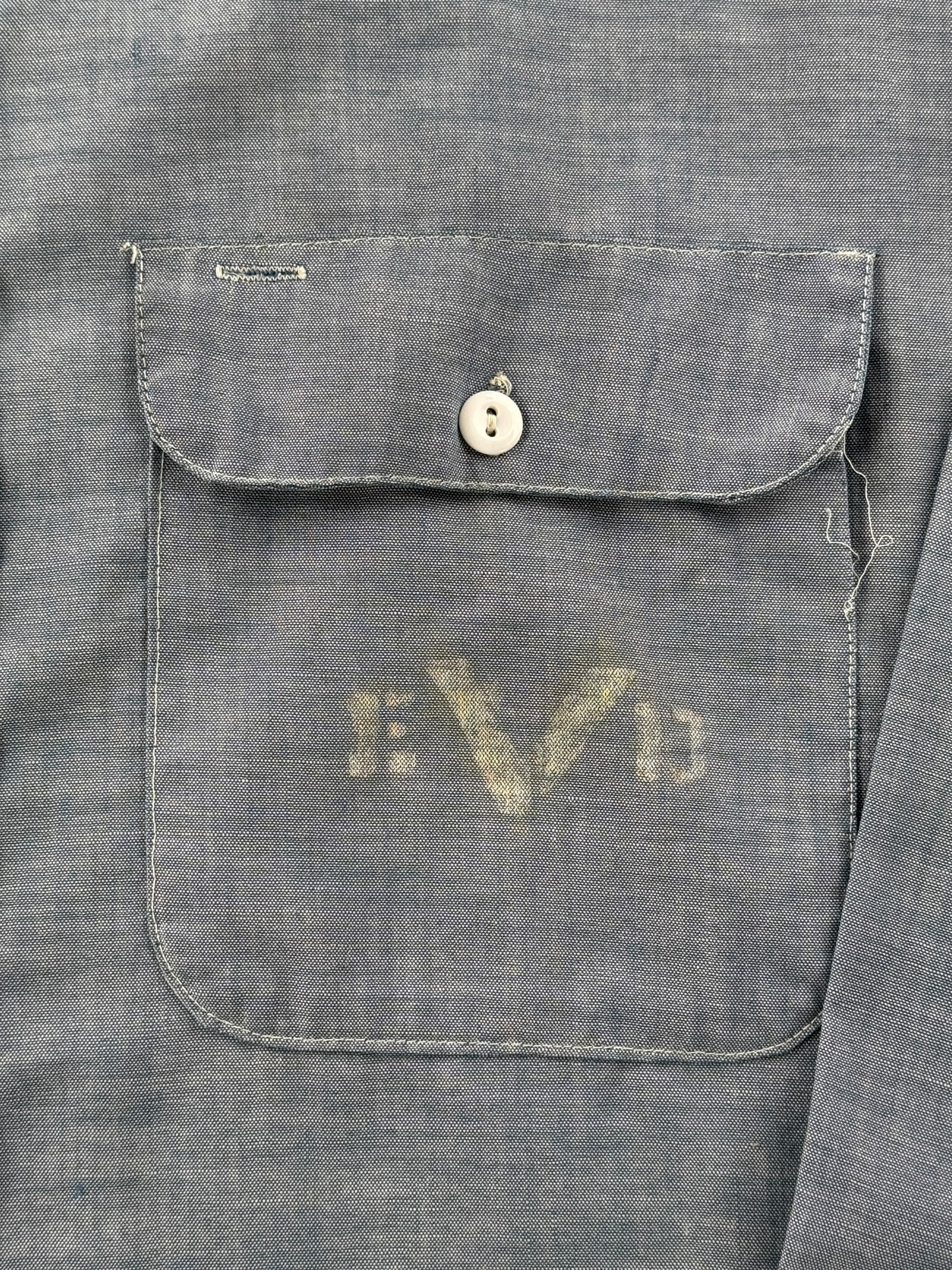 Pocket on Vintage K Mart Cotton Poly Chambray W/ Tiger Painting SZ M