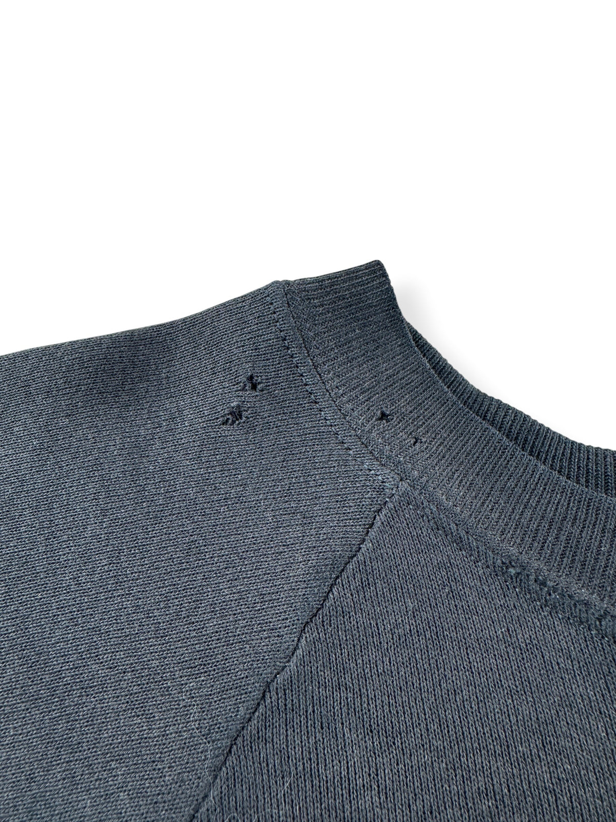 Ware on collar of Vintage Ray & Gene's Tavern Crewneck SZ M (Fits S)