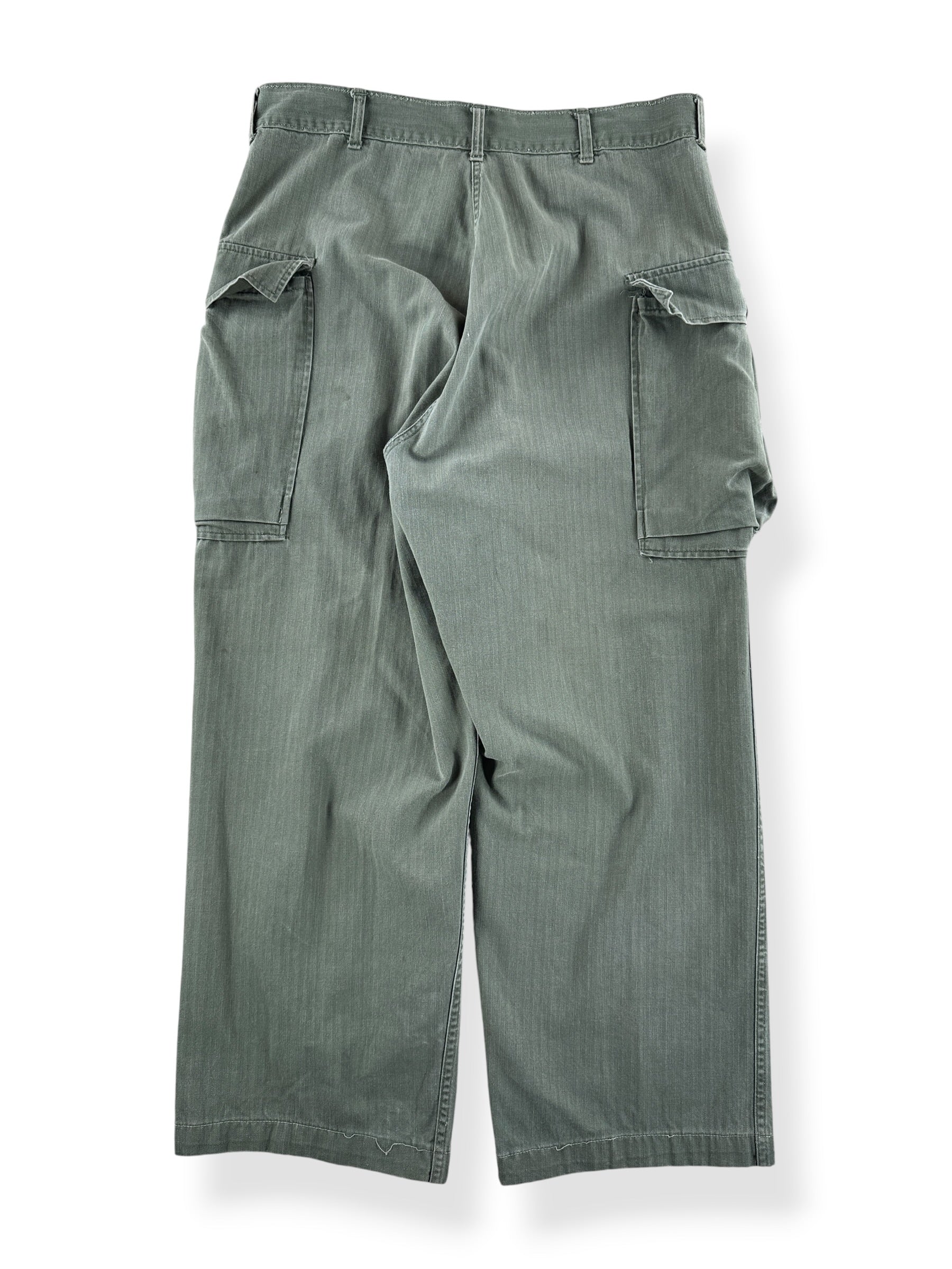 Back of Vintage WW2 HBT 13 Star Cargo Pants W36 (Fits W34)