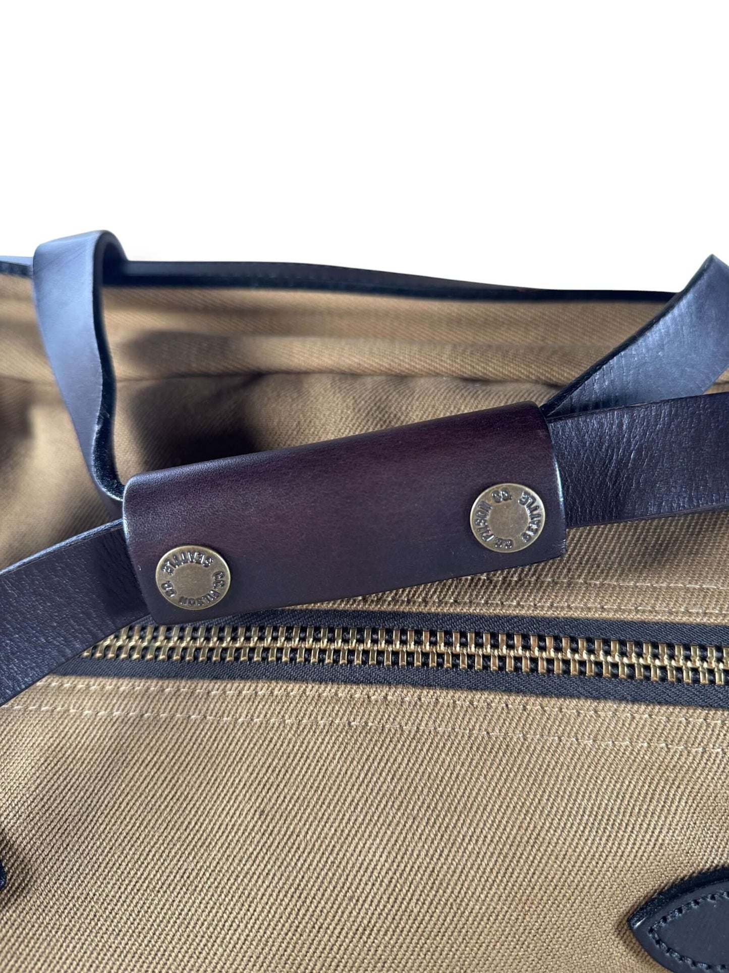Handle on Filson Rugged Twill Pullman Bag NWOT