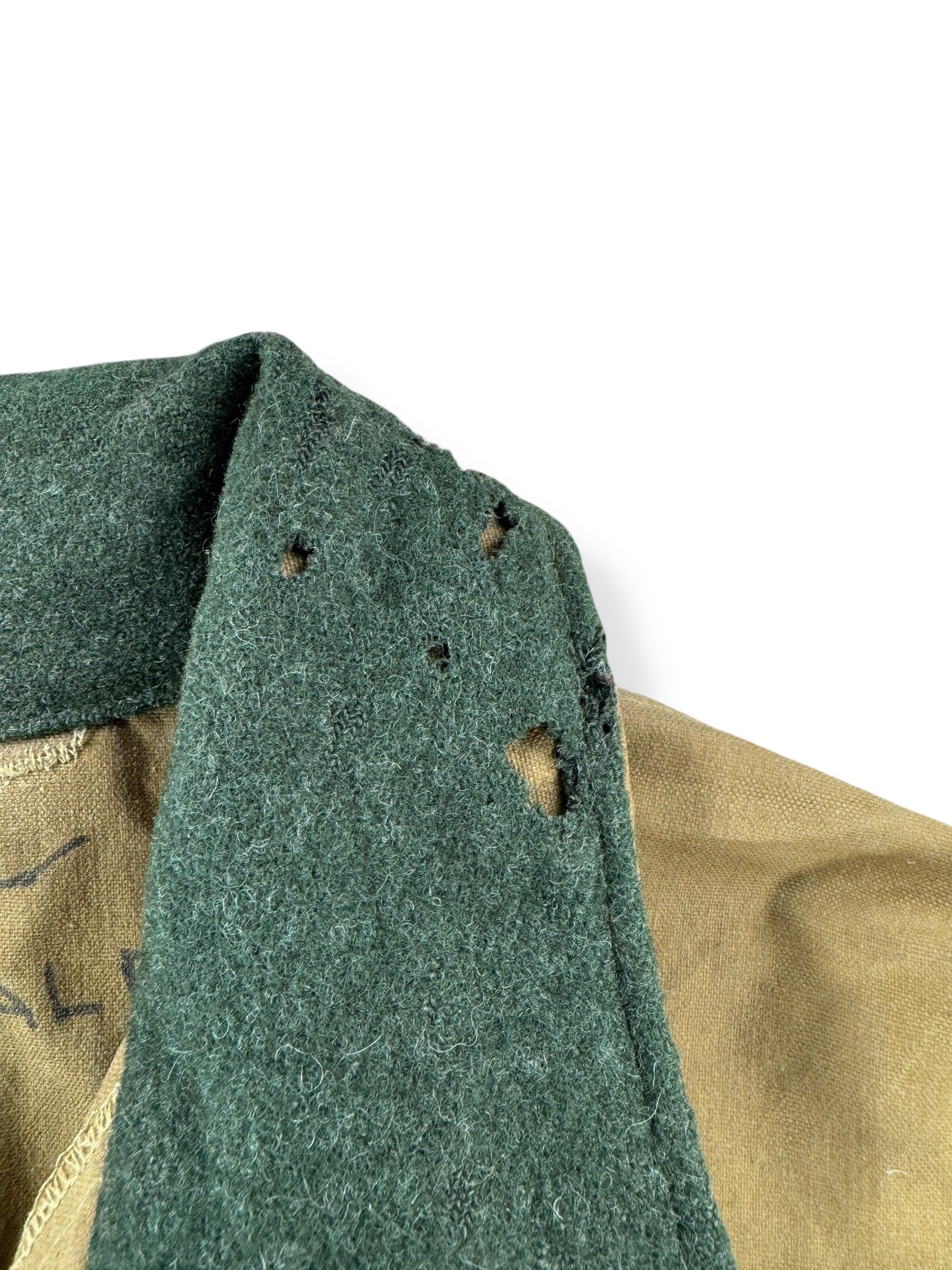 Holes on Collar of Vintage Filson Upland Bird Hunting Jacket SZ 42 AS IS