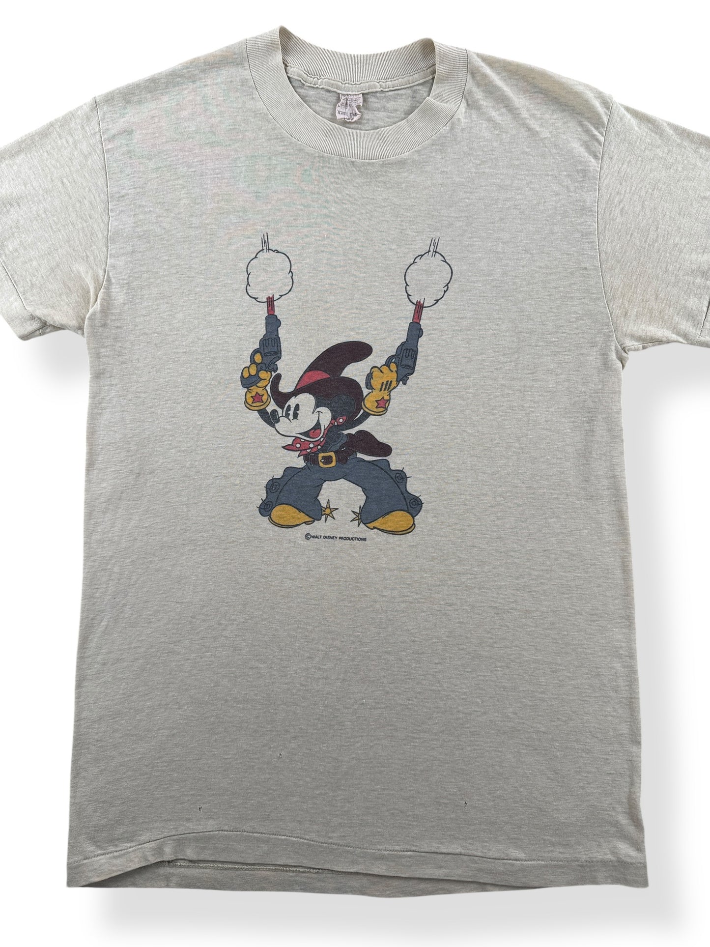 Front Close Up of Vintage Two Gun Mickey Tee SZ L (Fits S)
