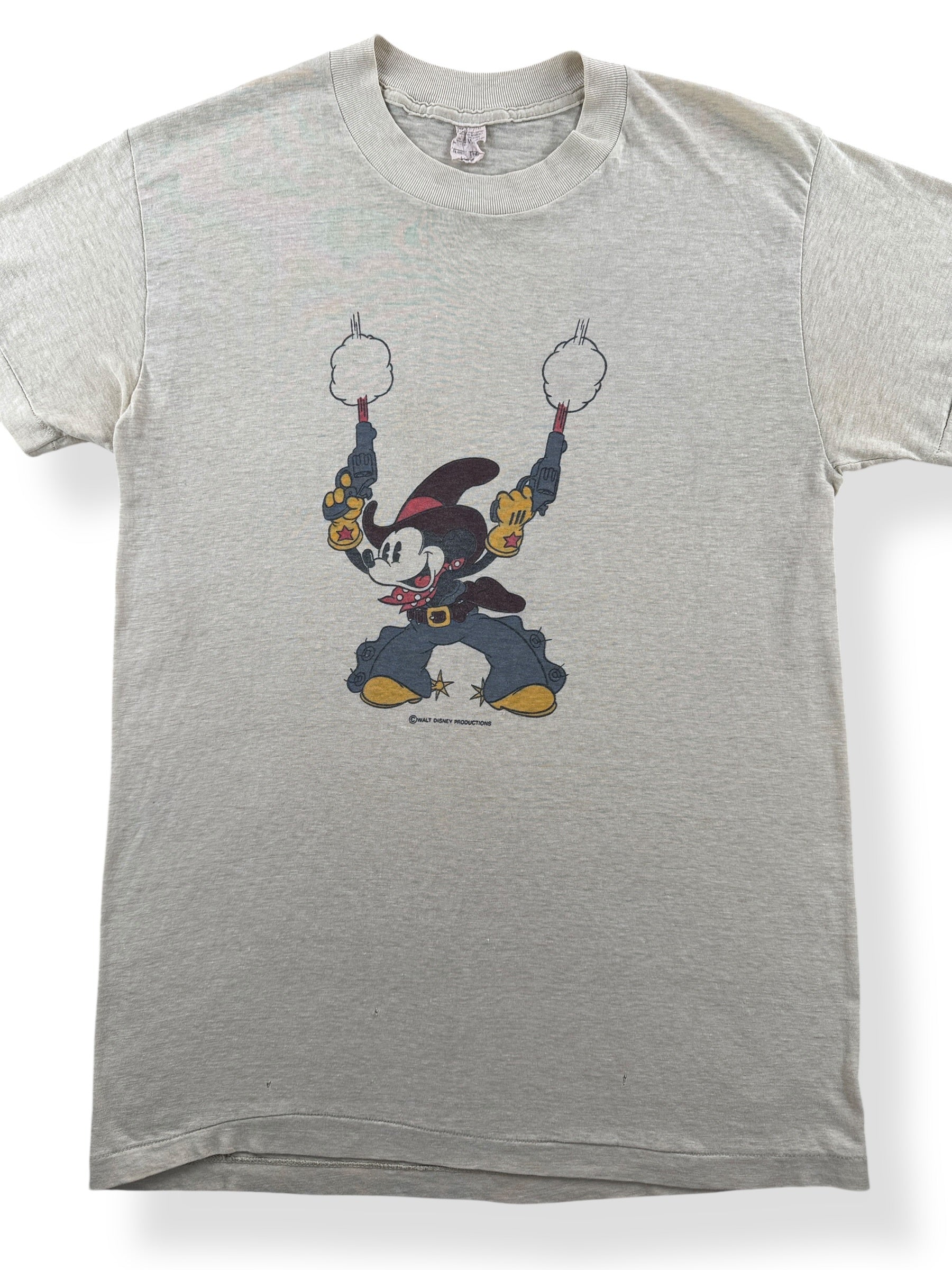 Front Close Up of Vintage Two Gun Mickey Tee SZ L (Fits S)