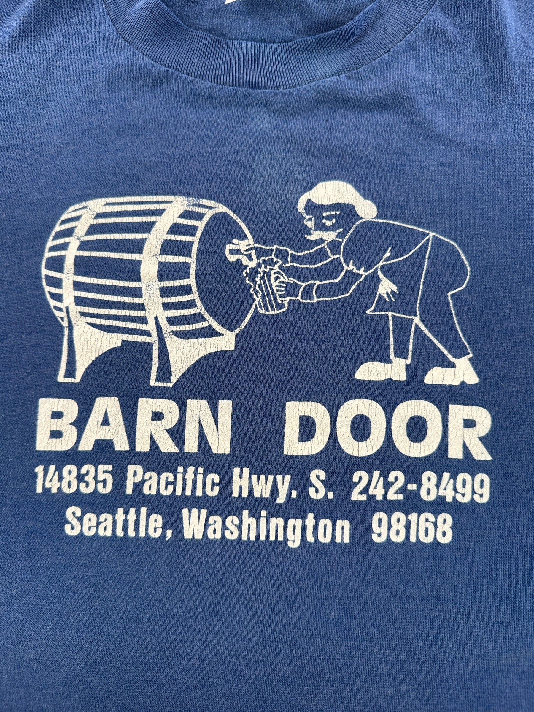 Graphic of Vintage Local Seattle Bar Tee SZ L (Fits M)