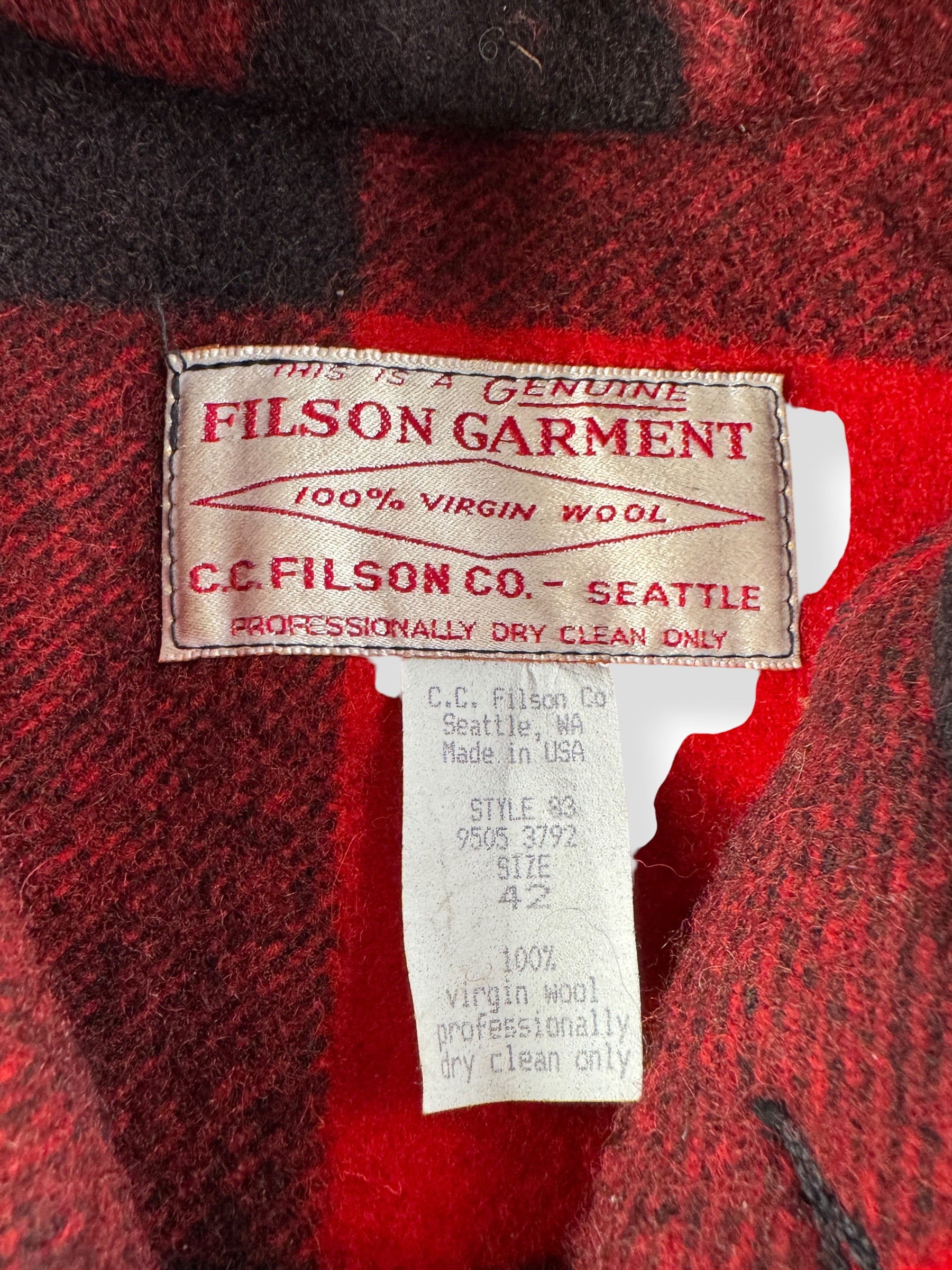 Label on Vintage Filson Buffalo Plaid Double Mac SZ 42