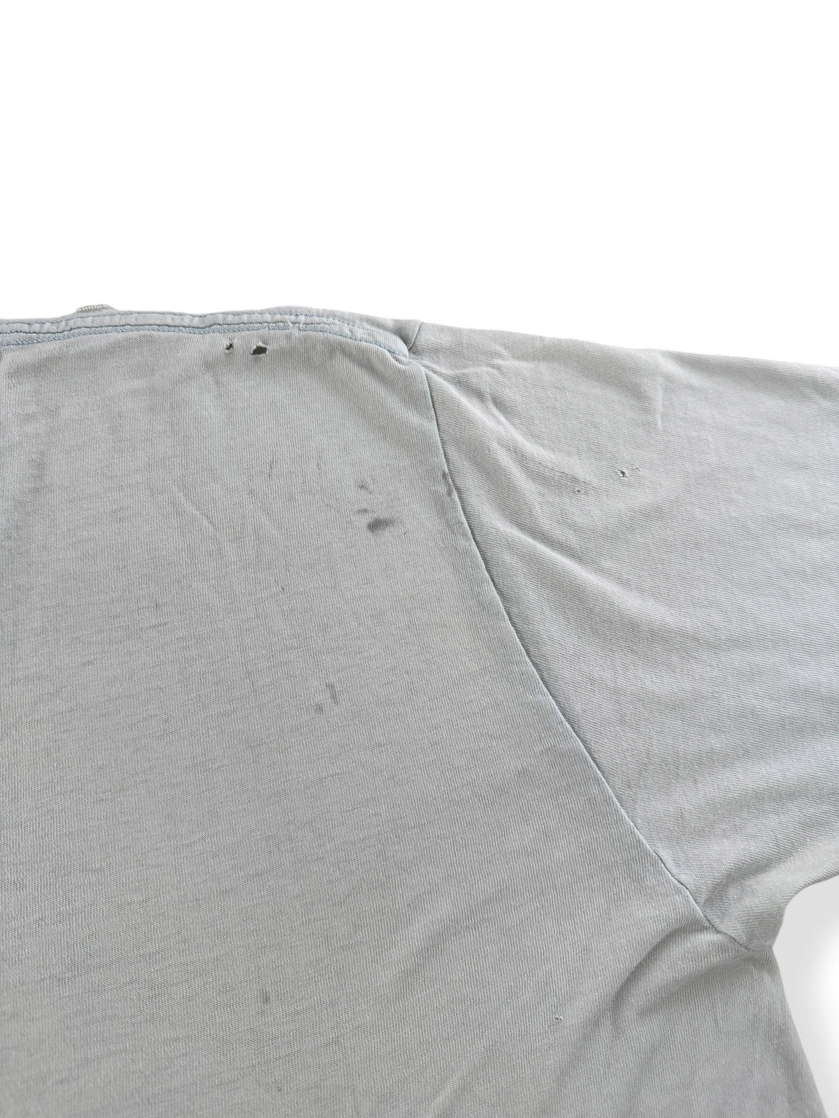 Ware on back shoulder of Vintage Thrashed Lowell's Pike Place Tee SZ L (Fits M)