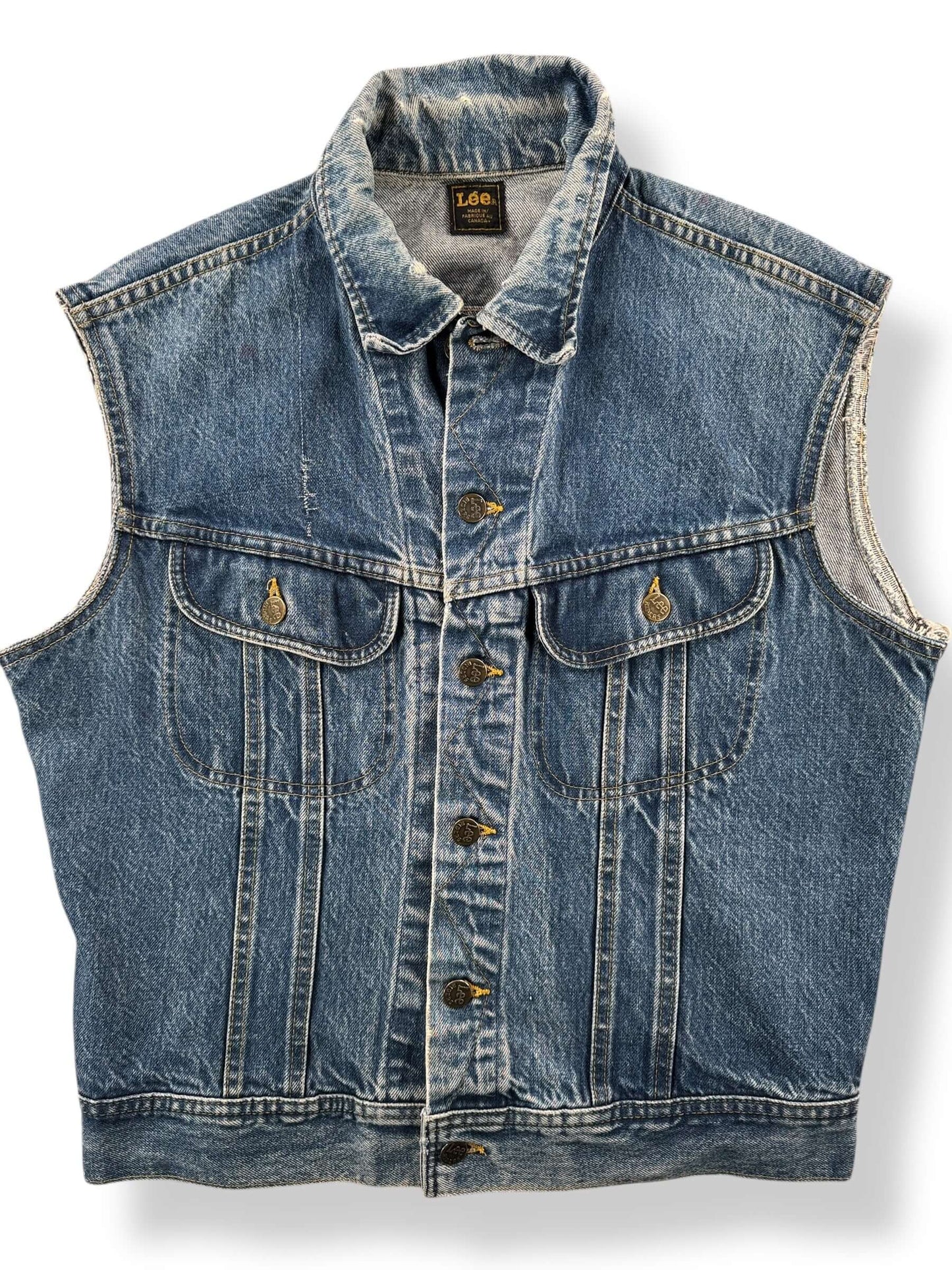 Front Close Up of Vintage Canadian Made Lee Vest SZ M