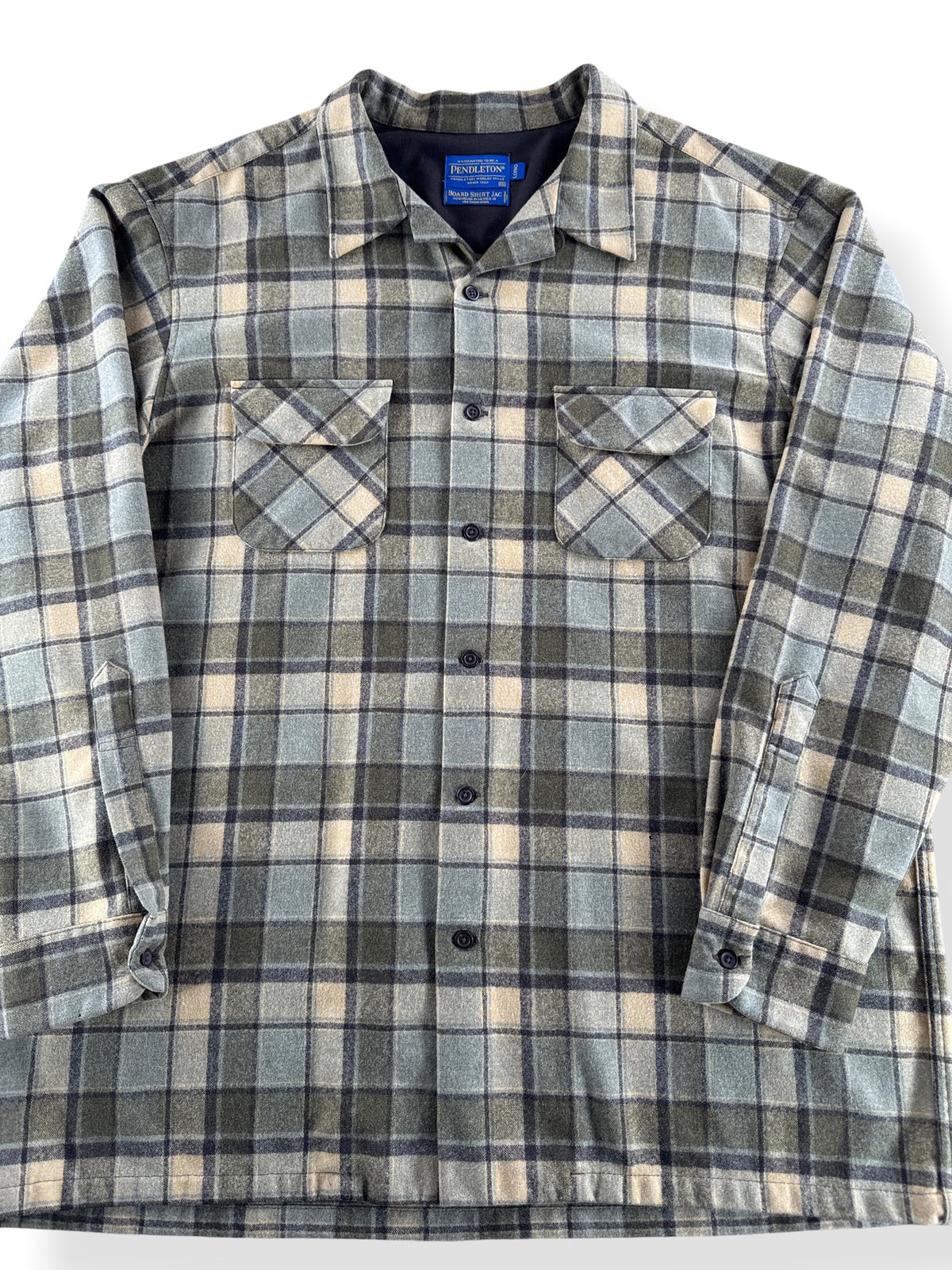 Front Close Up of Pendleton Lodge Board Shirt Jac SZ XXL Long