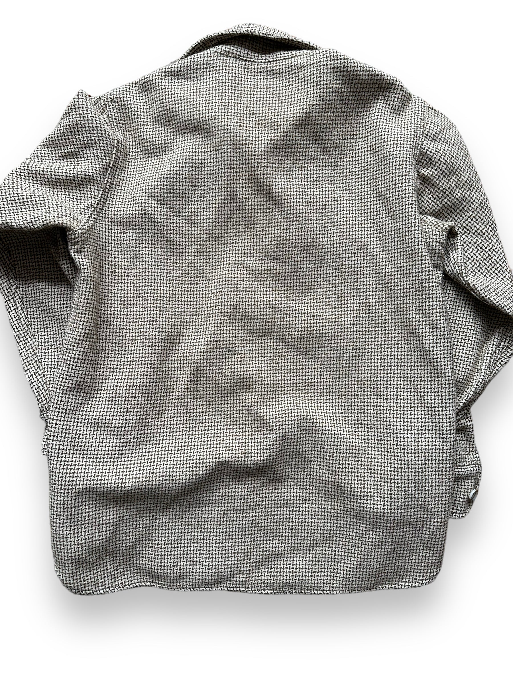 Rear Detail on Vintage Tan Houndstooth Woolrich Shirt Jacket SZ M |  Barn Owl Vintage Goods | Vintage Workwear Seattle