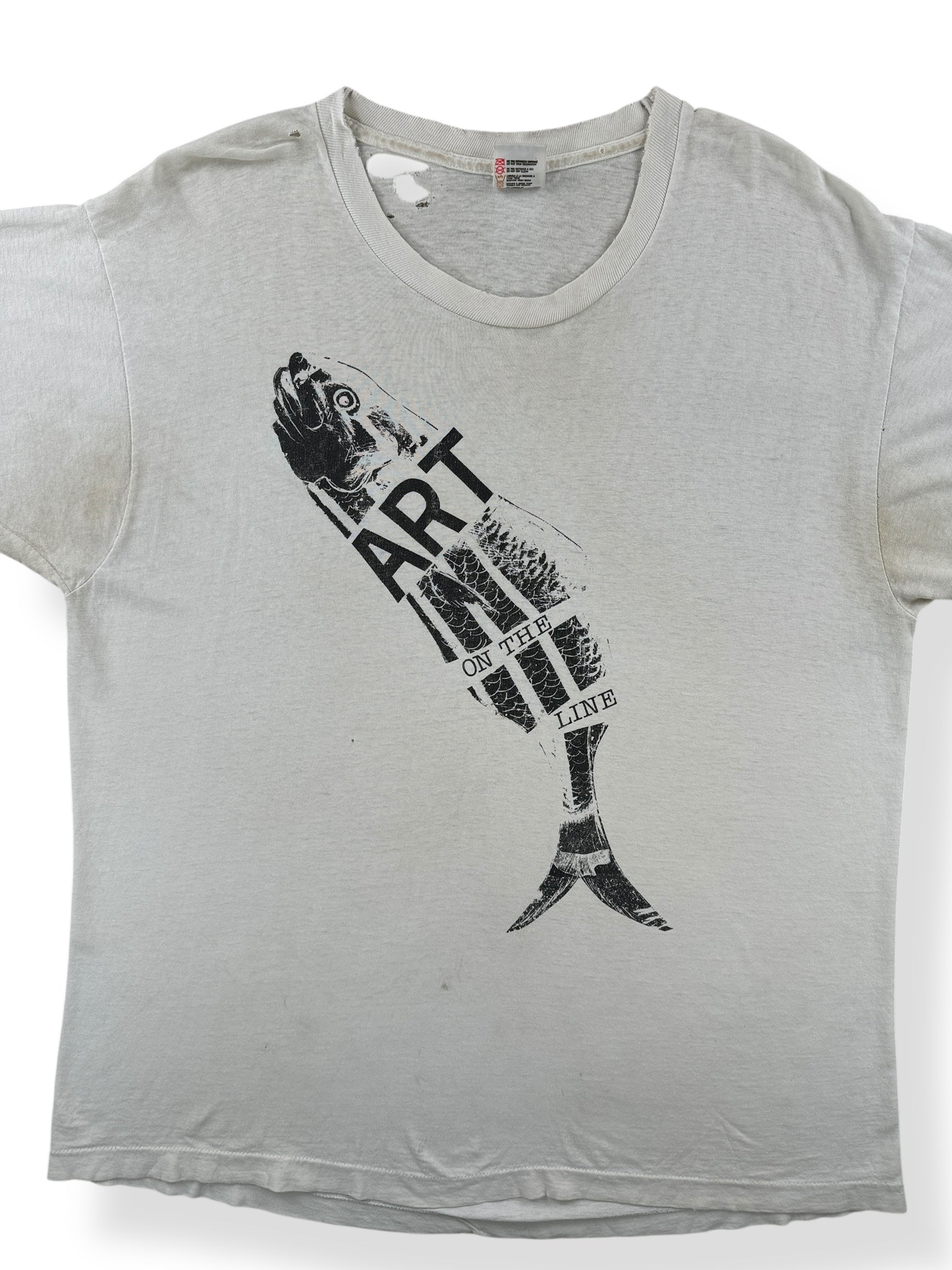 Front Close Up of Vintage Canadian Art on the Line Tee SZ XL