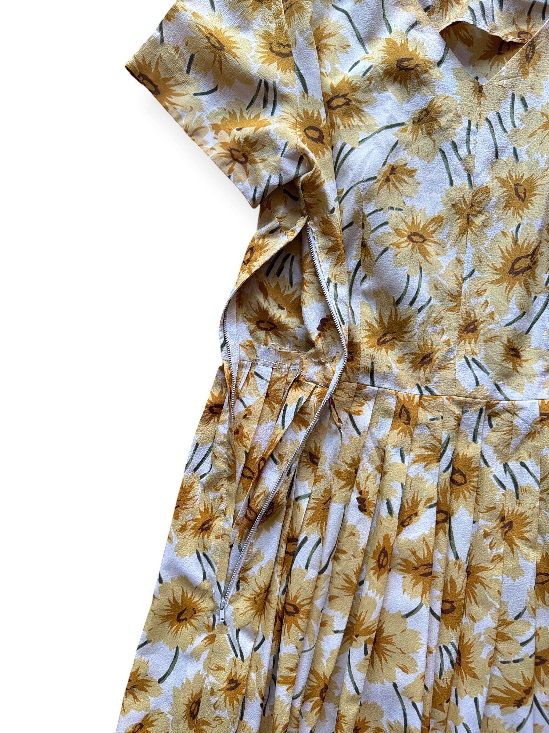 Zipper on Vintage 1950s Yellow Flower Dress SZ M