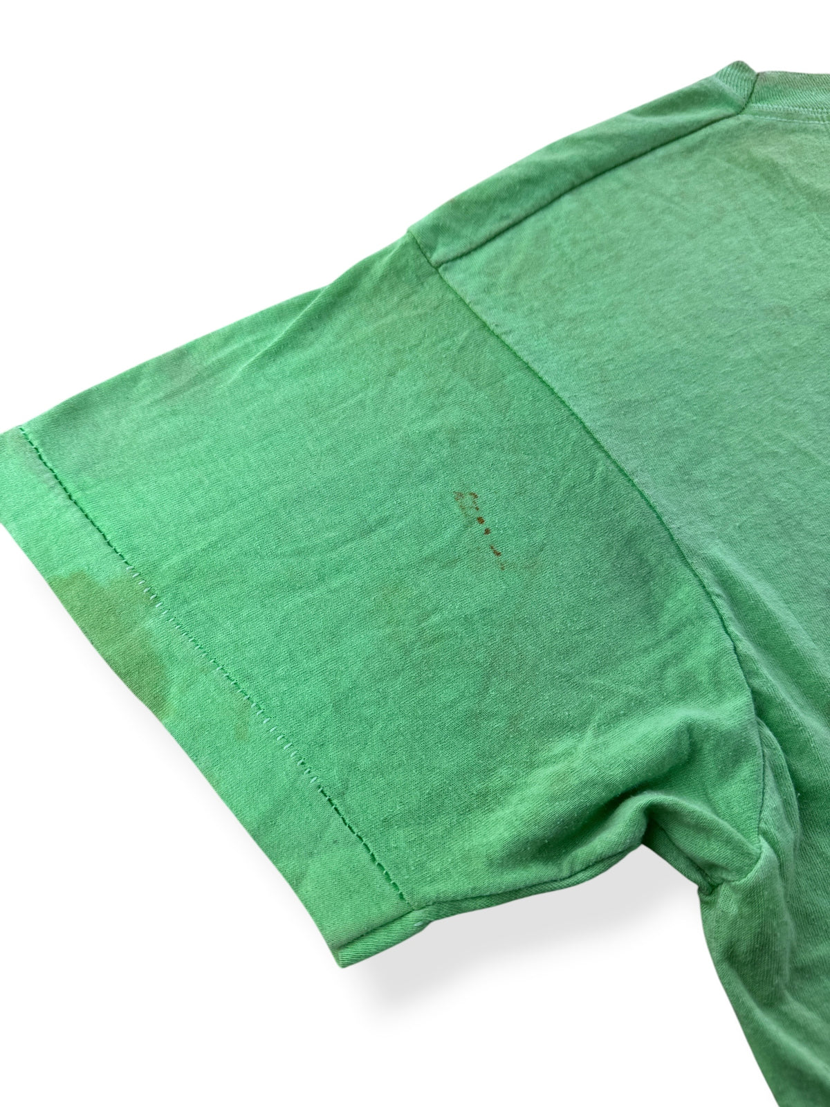 Staining on sleeve of Vintage Batman Gotham City Scape Tee SZ L