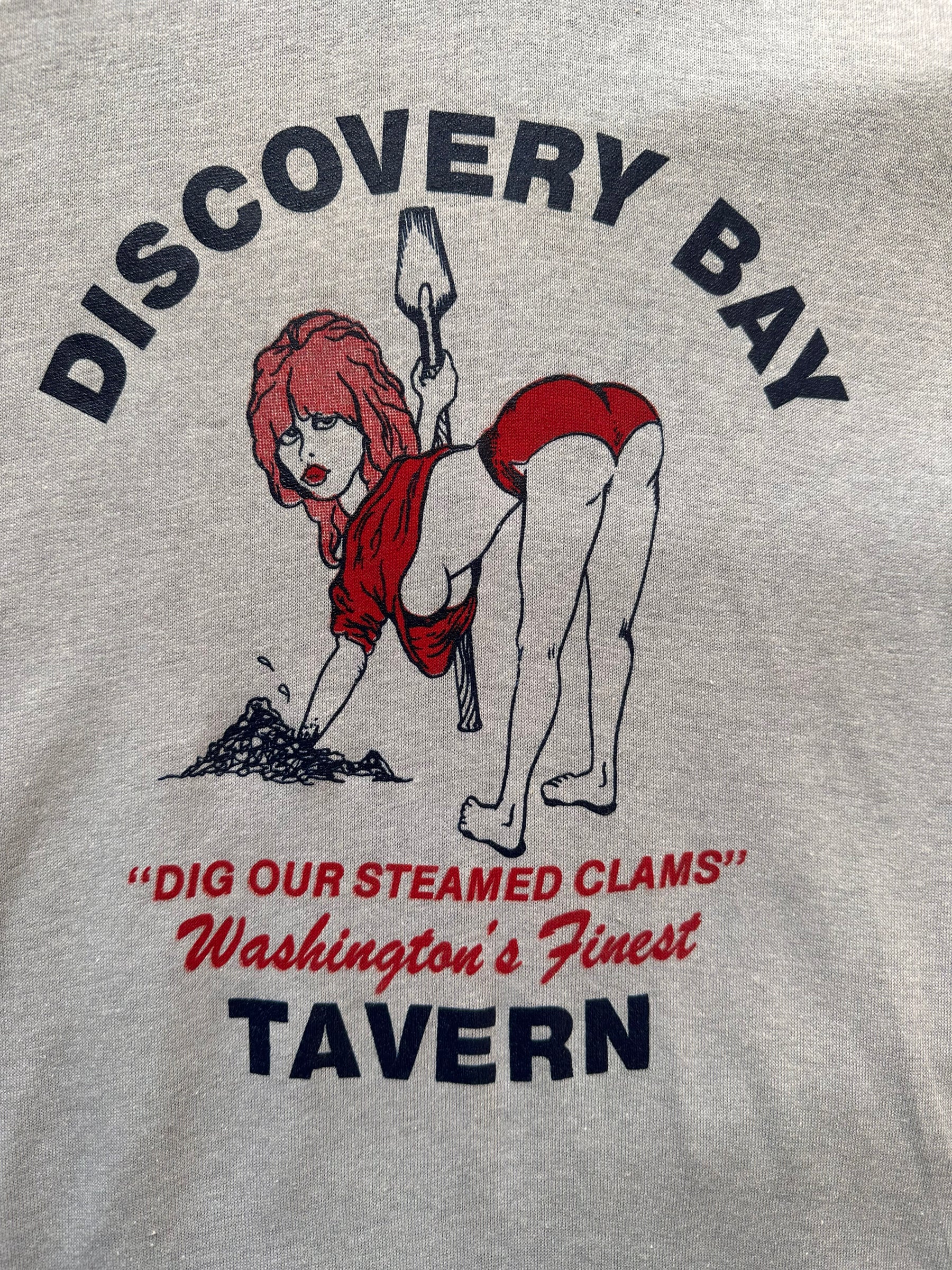 Graphic Close Up on Vintage Discovery Bay Tavern Tee SZ S |  Vintage Port Townsend Steamed Clam Tee | Vintage Clothing Seattle