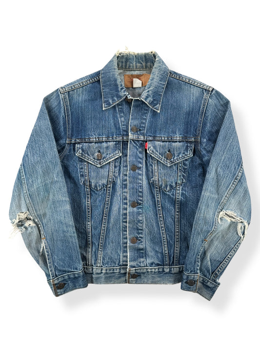 Front of Vintage Levis 2 Pocket Trucker Jacket SZ S
