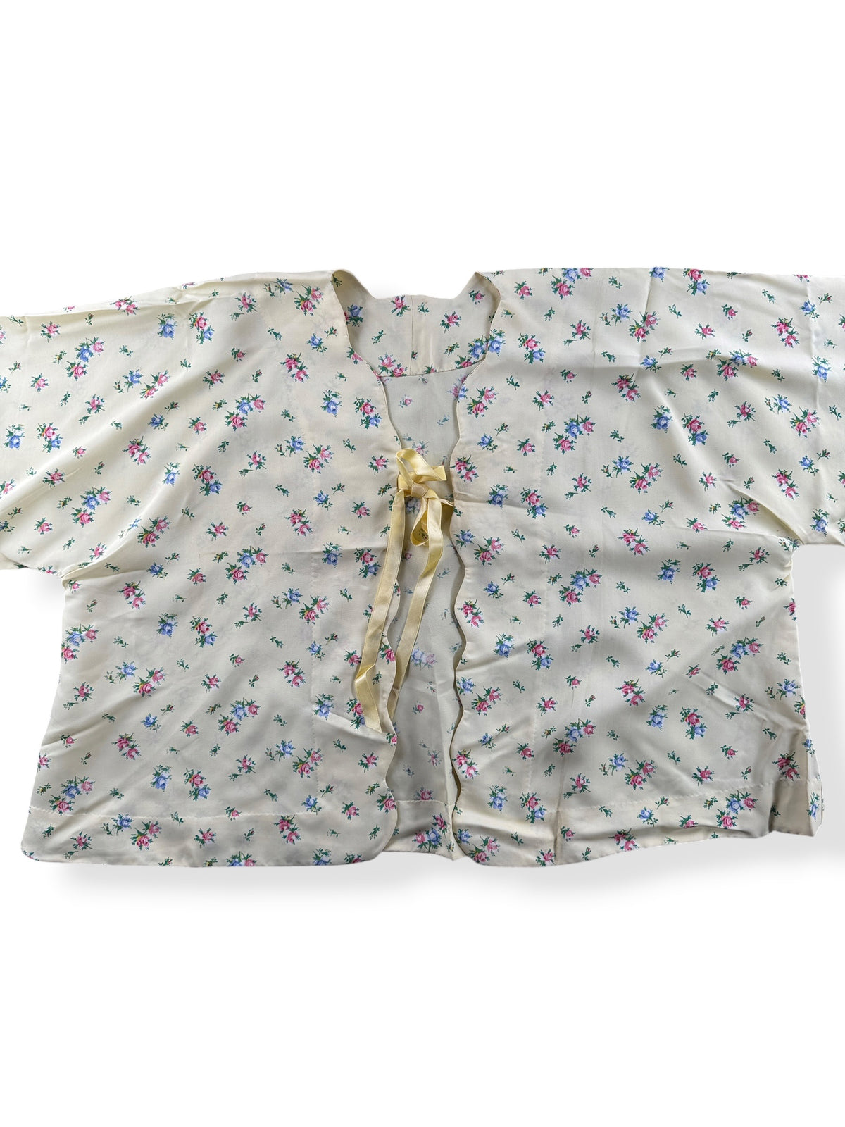 Close-up of Vintage Floral Bed Jacket SZ L