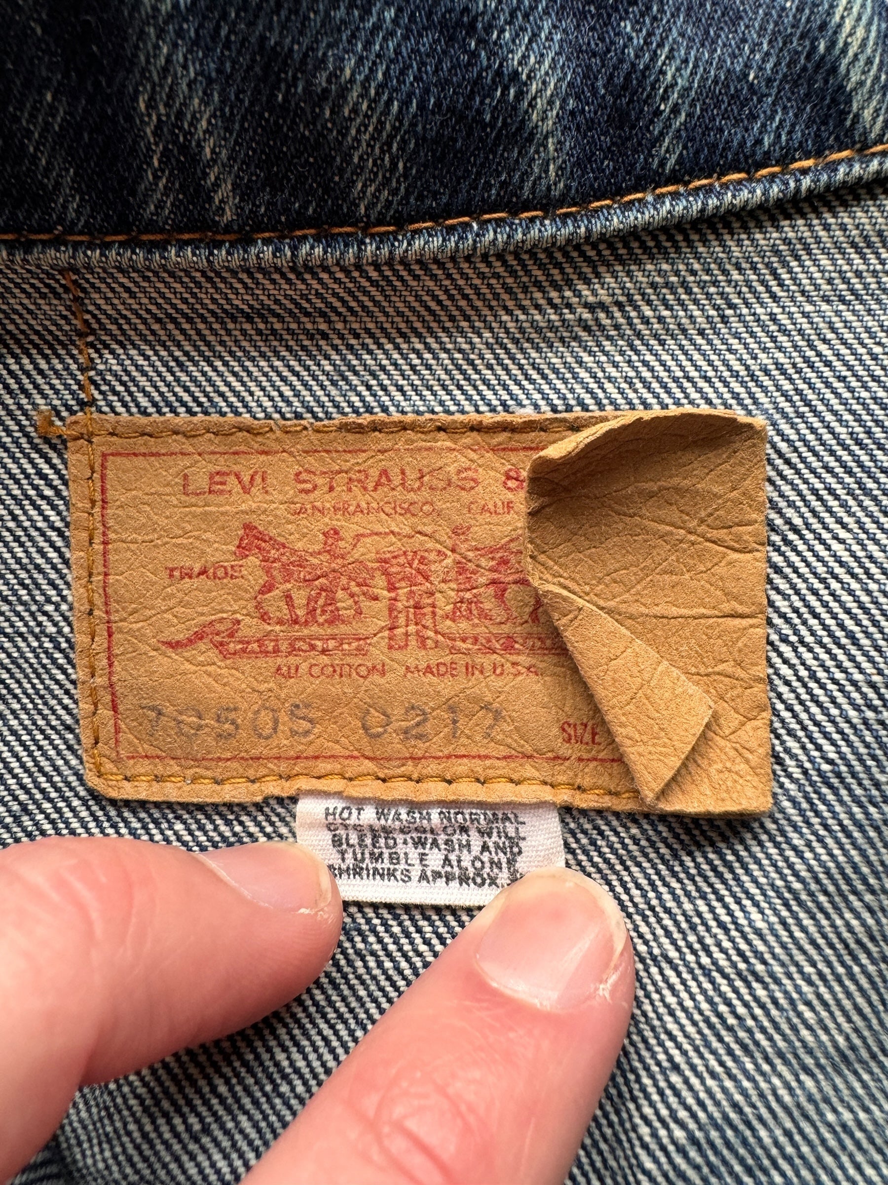 Label on Vintage Levis 70505 2-Pocket Trucker Jacket SZ 40