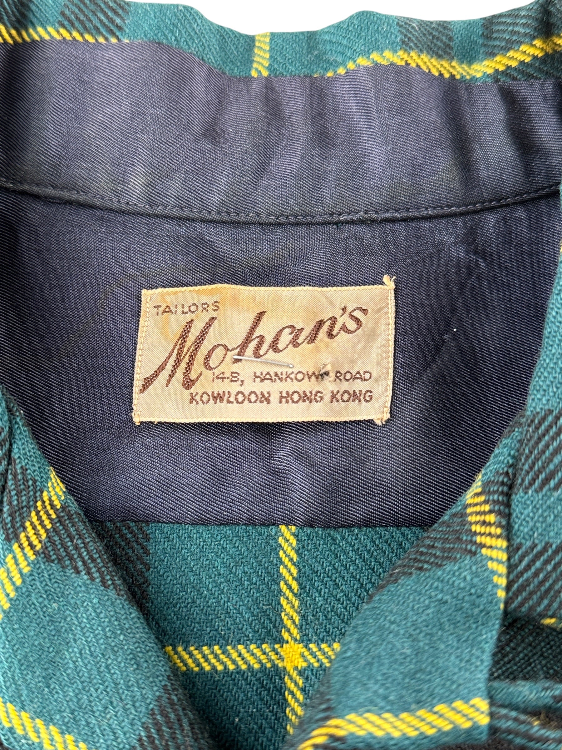 Tag on Vintage 1960s Mohan's Wool Blend Loop Collar Shirt SZ L