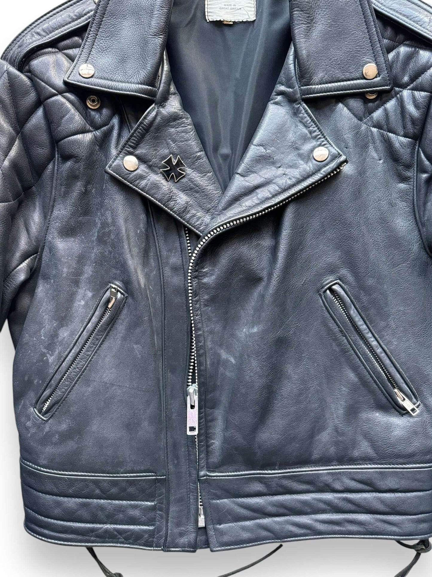 Front Close Up of Vintage Great Britain Real Hide Leather Jacket SZ 44