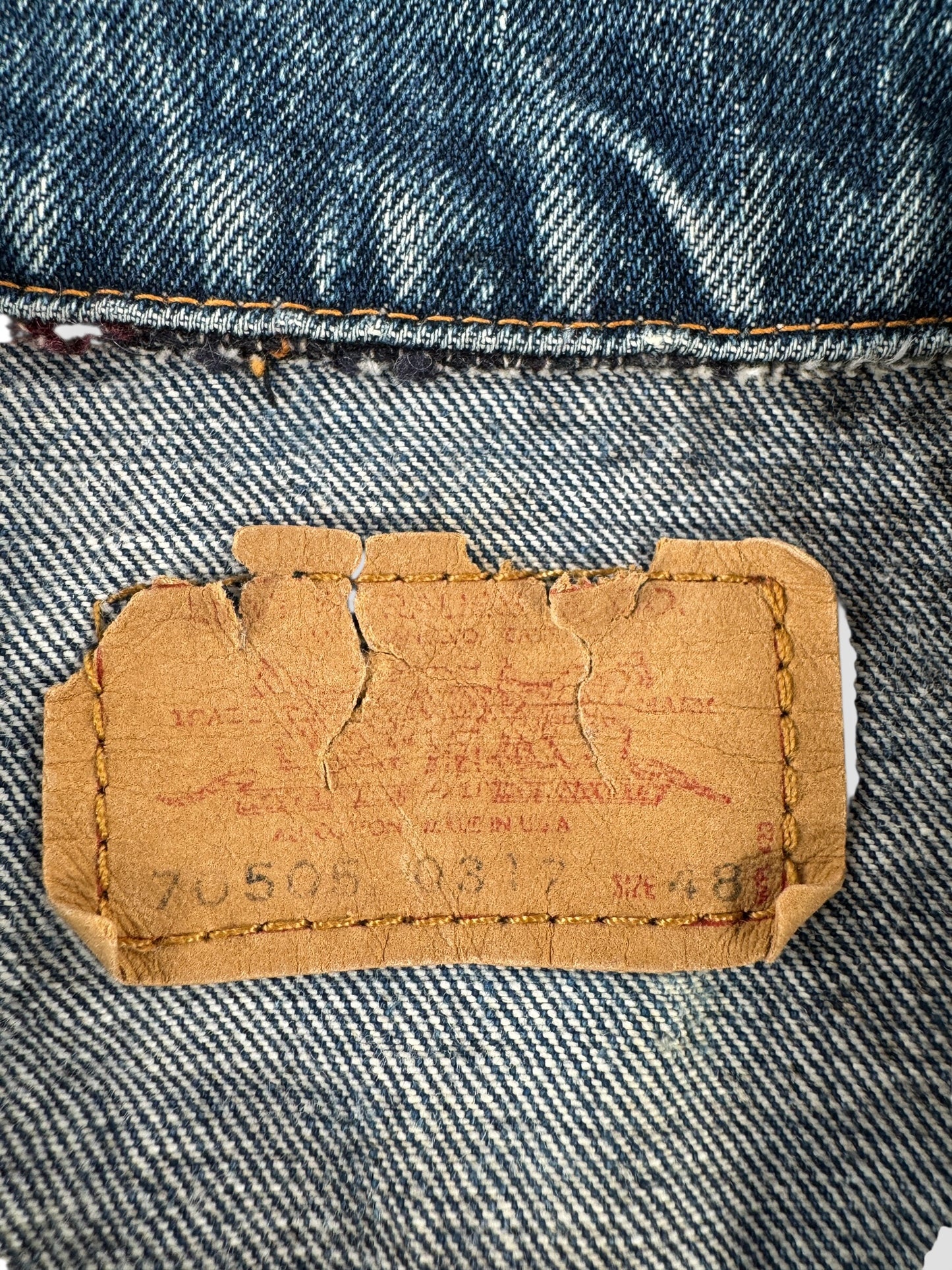 Label on Vintage Dark Wash Big E Levis 70505 Trucker Jacket SZ 48
