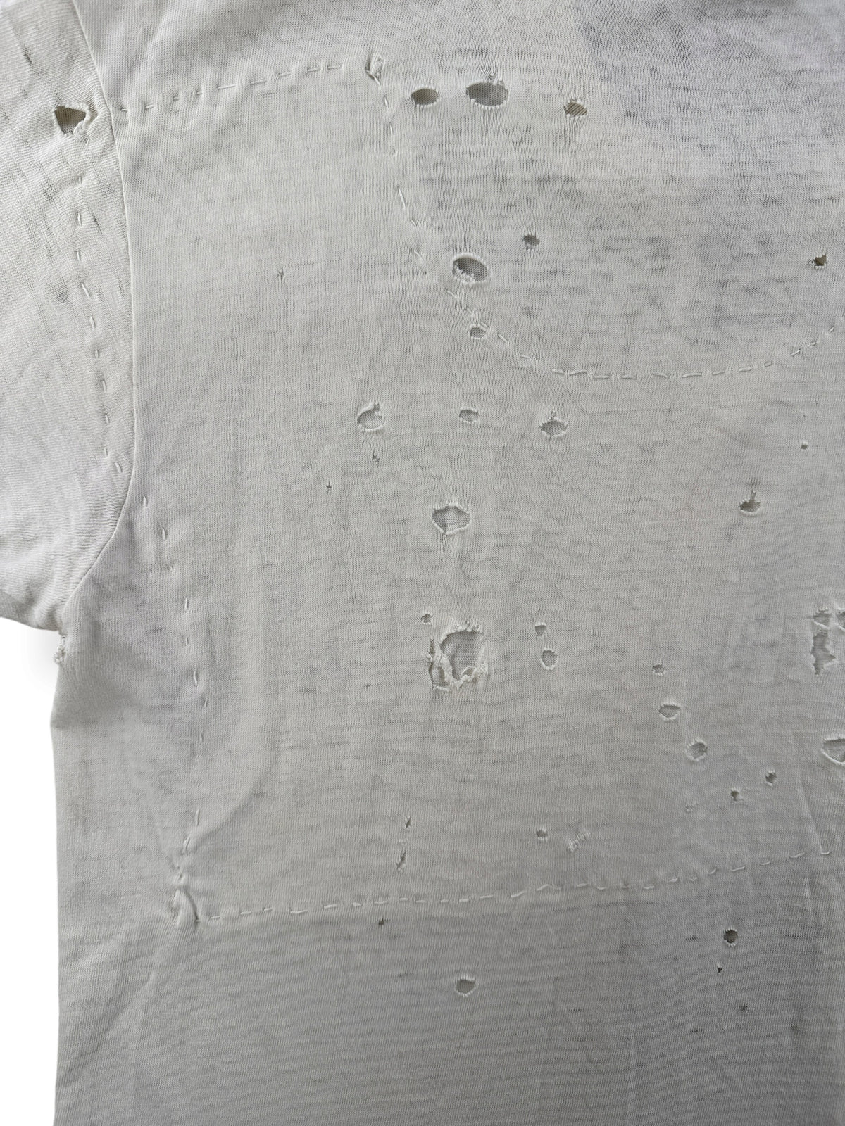 Holes on back of Vintage Heavily Repaired Blank White Tee SZ M