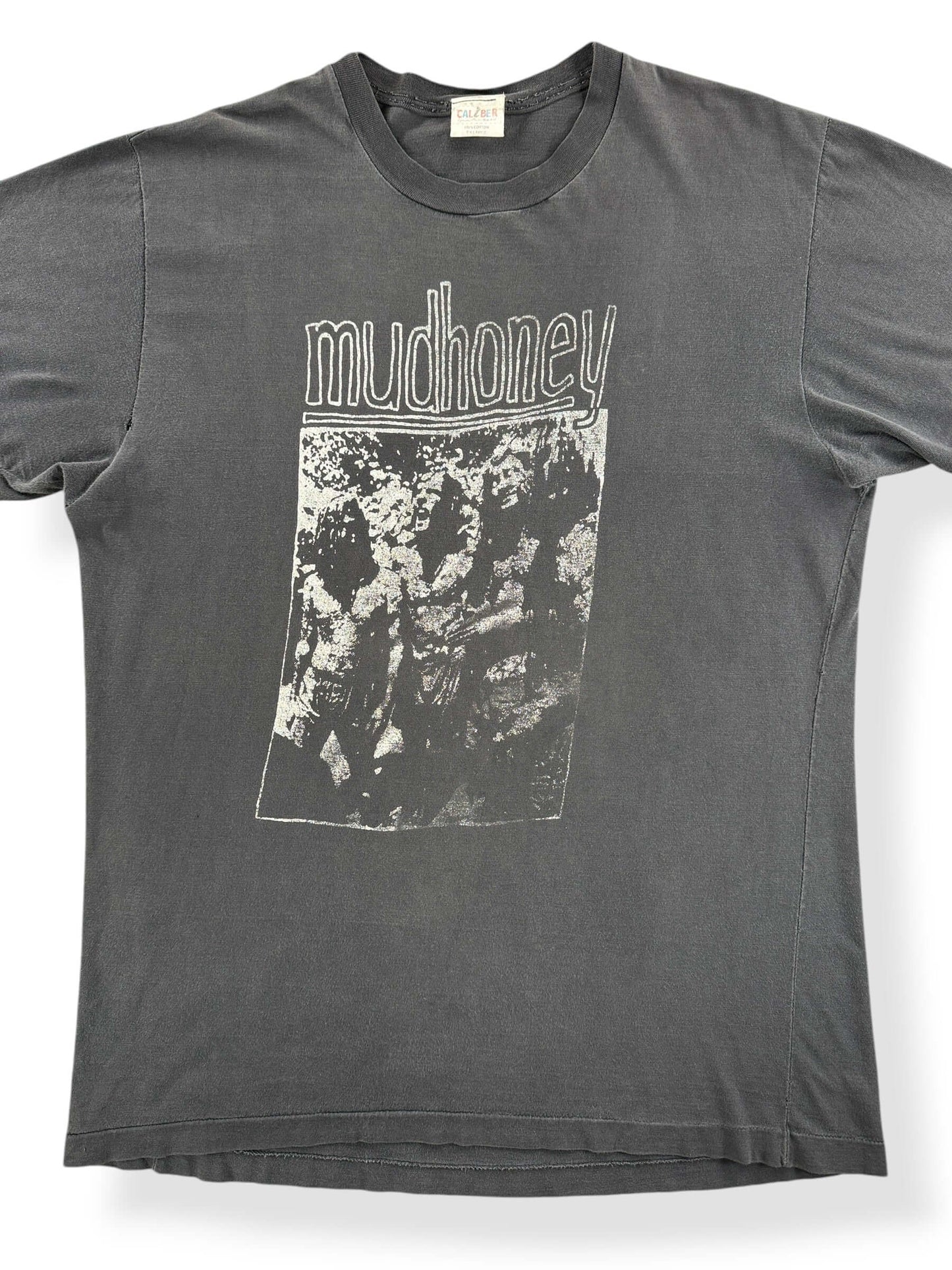 Front Close Up of Vintage Late 80s Era Mudhoney Band Tee SZ XL