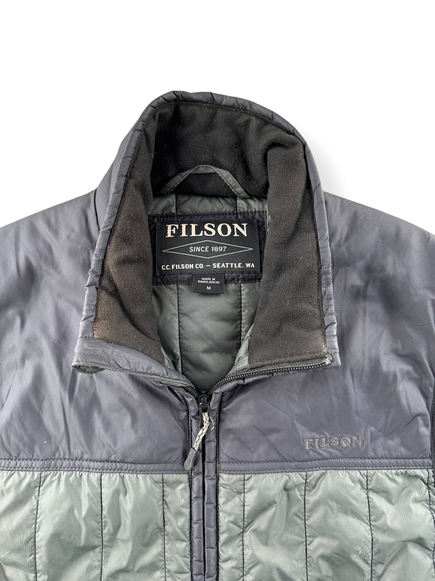 Collar on Filson Quilted Vest SZ M