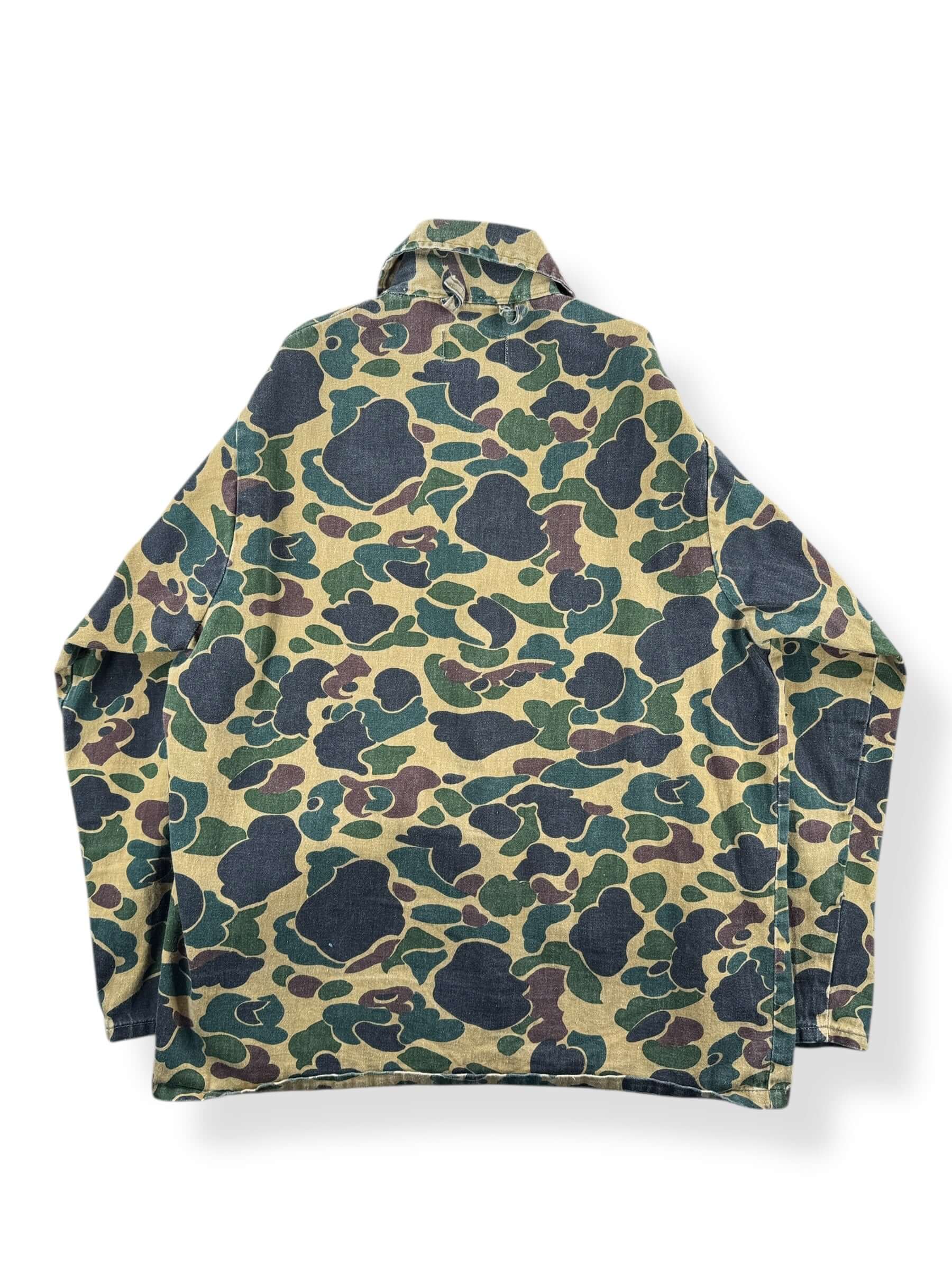 Back of Vintage Saf-T-Bak Duck Camo Hunting Jacket SZ L
