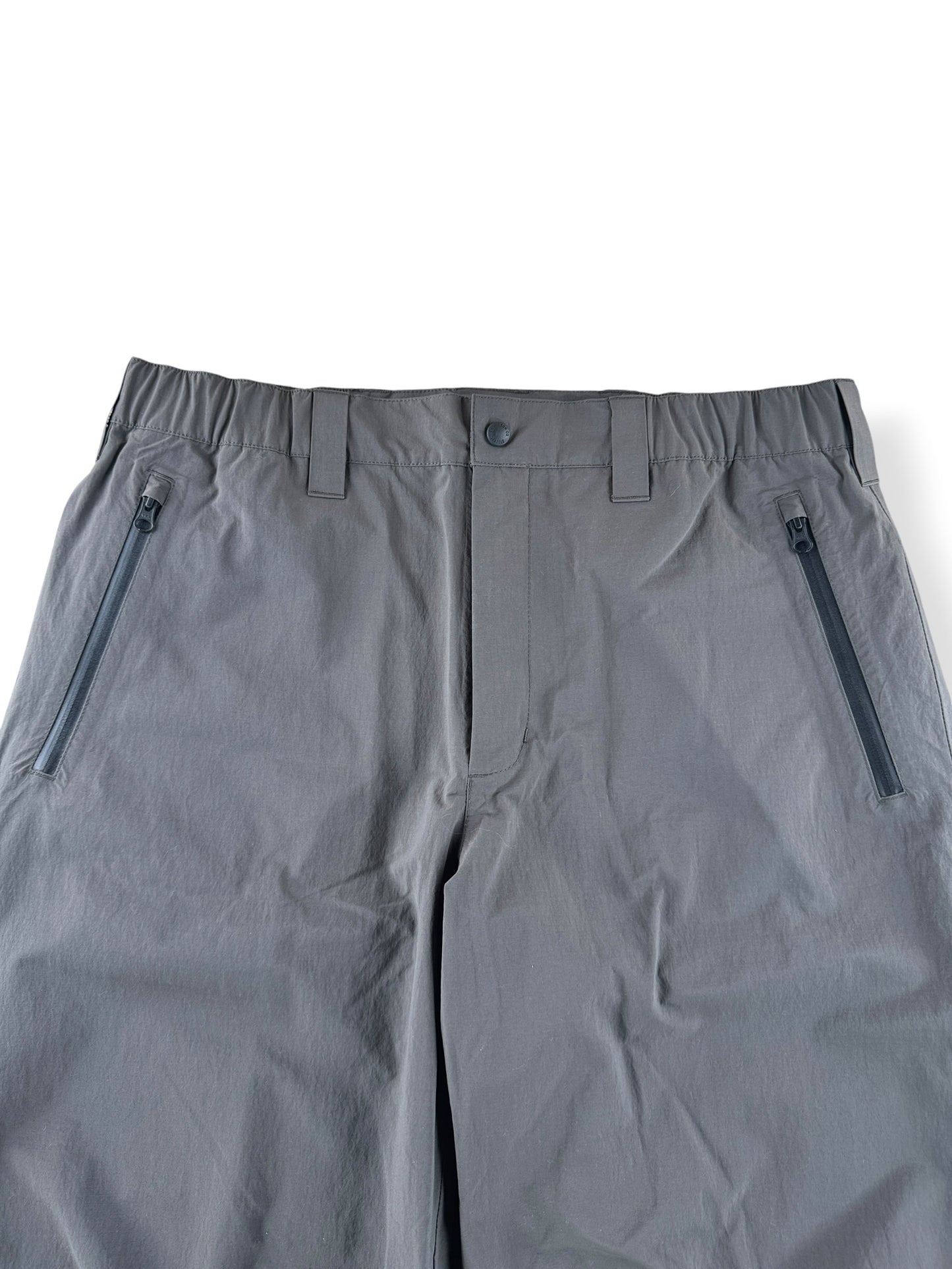 Front Close Up of Filson Sportsman Swiftwater Rain Pants SZ L