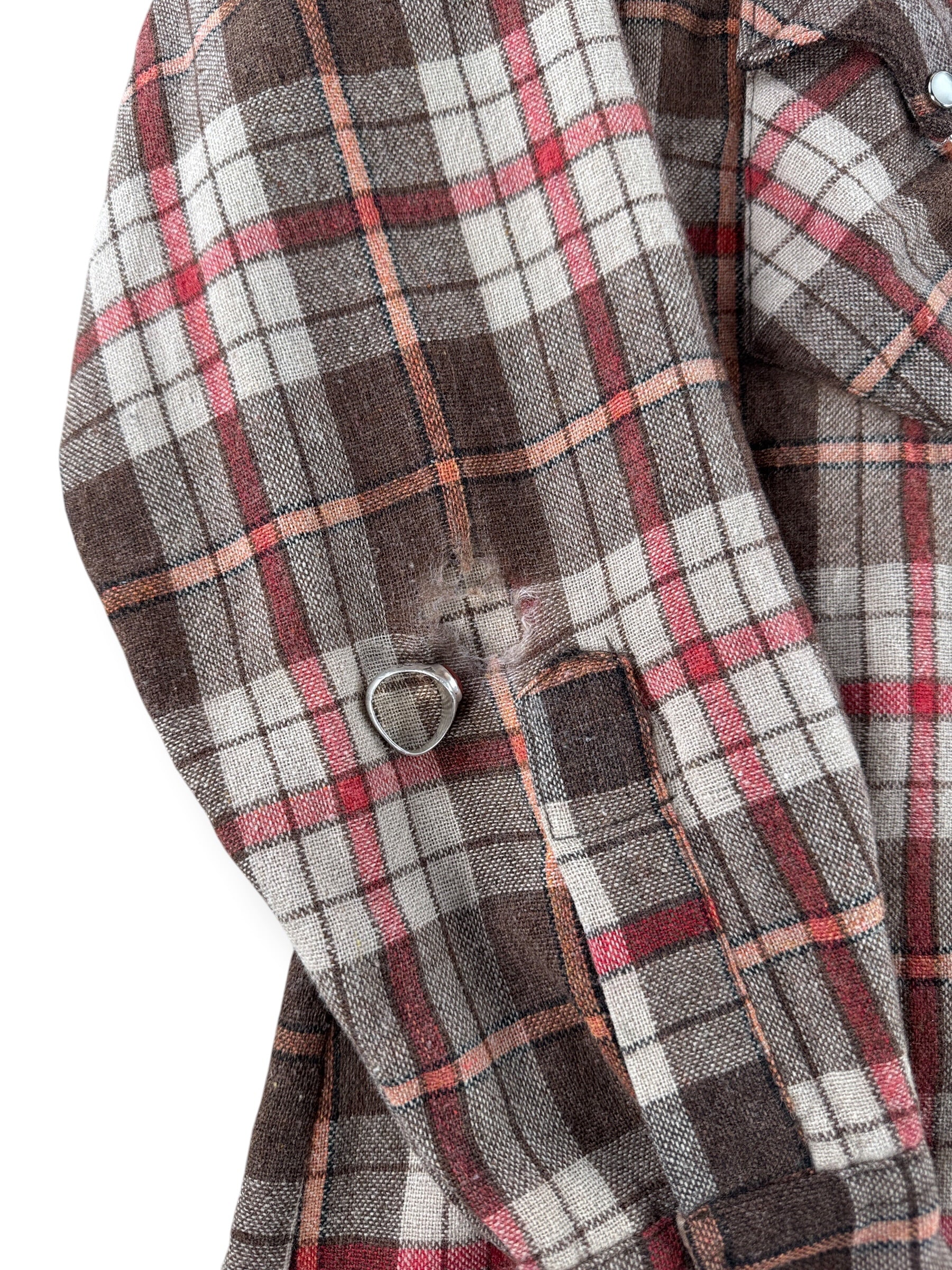 Hole on elbow section of right sleeve on Vintage Champion Westerns Wool Flannel Pearlsnap SZ 16 1/2 - AS IS