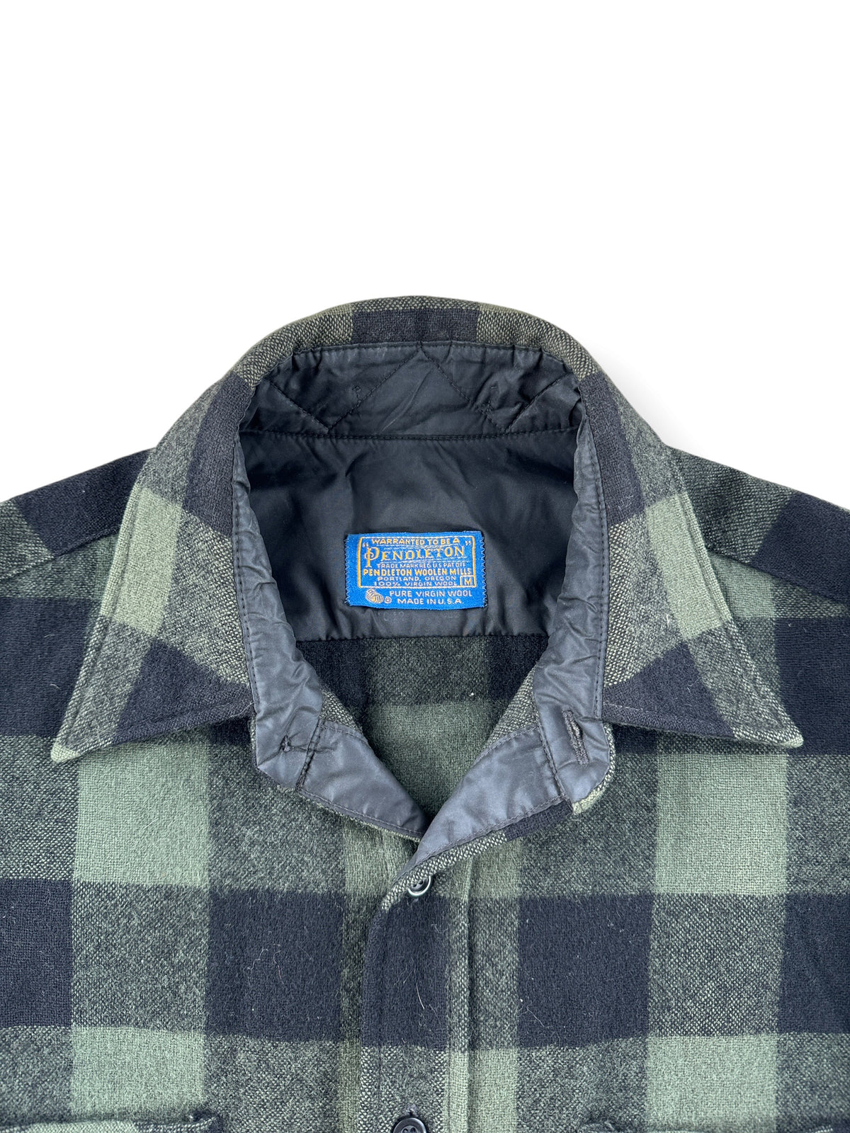 Collar on Vintage Pendleton Green and Black Plaid Flannel SZ M