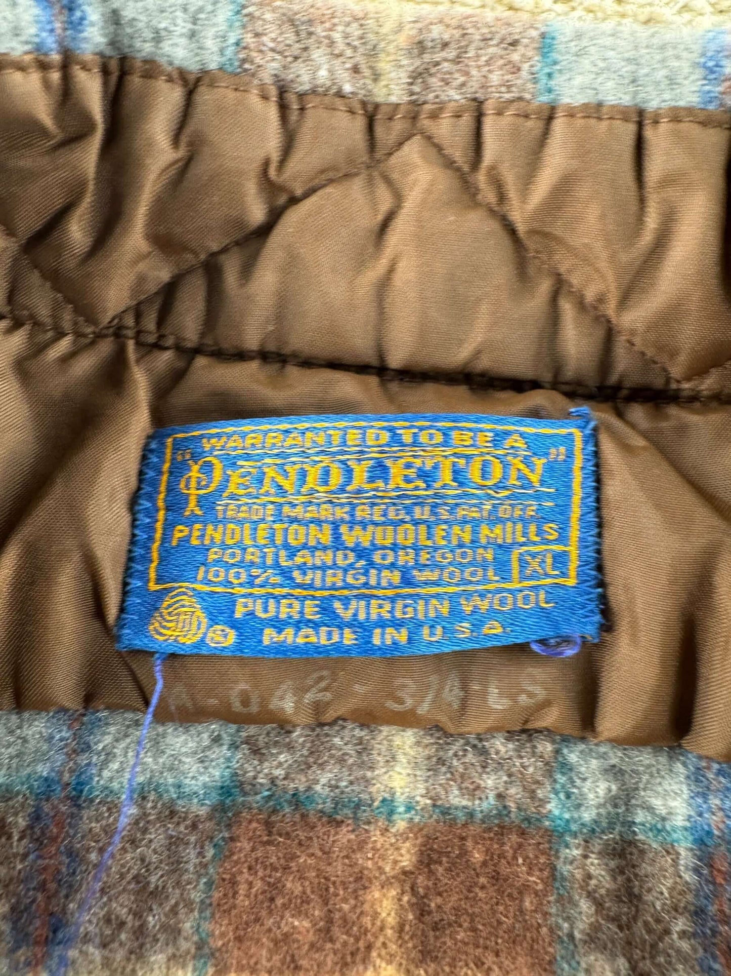 Label on Vintage Brown & Blue Pendleton Flannel SZ XL (Fits L)