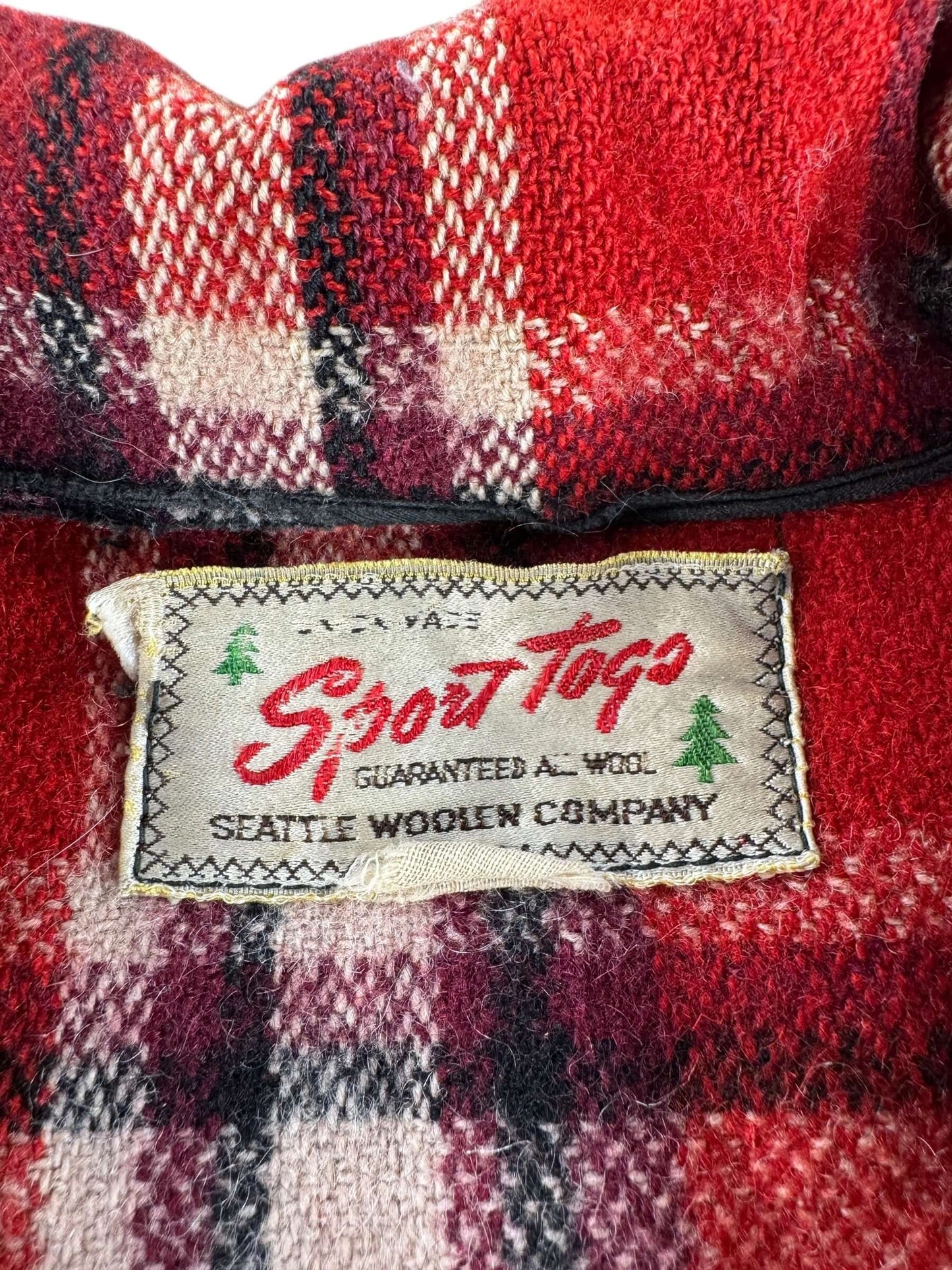 Label on Vintage Sport Togs Jacket SZ L