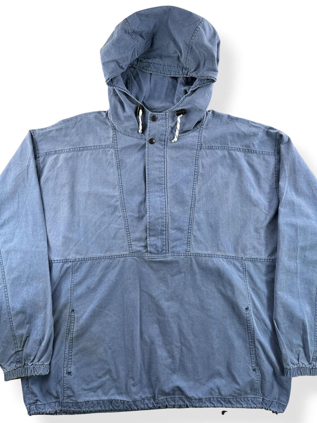 Close-up of Vintage Valhalla Blue Anorak SZ M